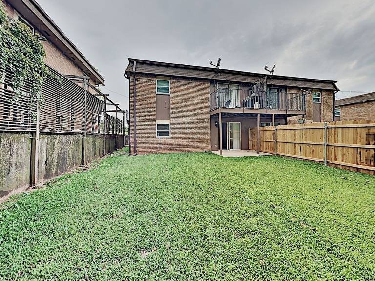 View Photos Vines at Meridian