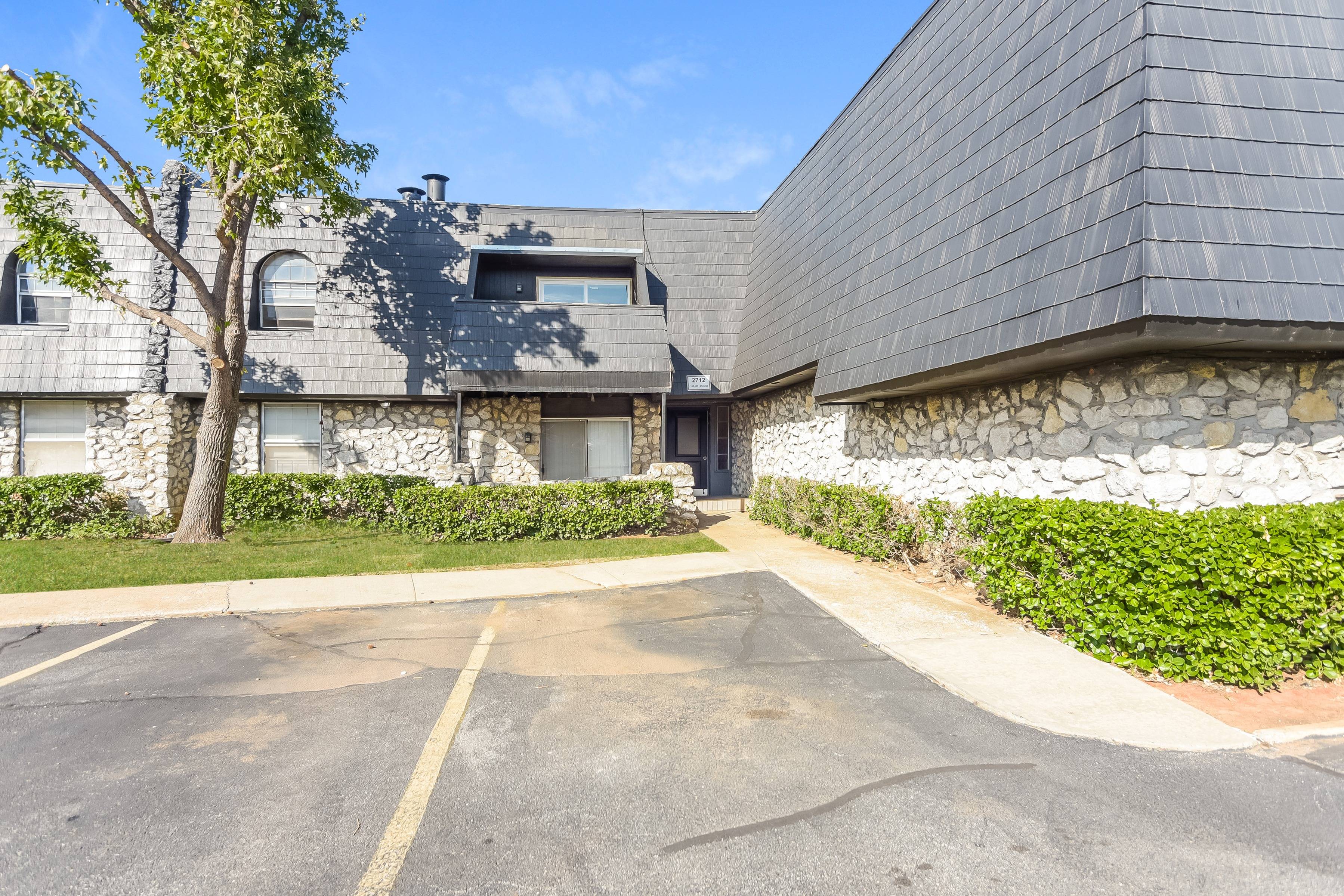 View Photos & Take A Virtual Tour Vines at Eleanor