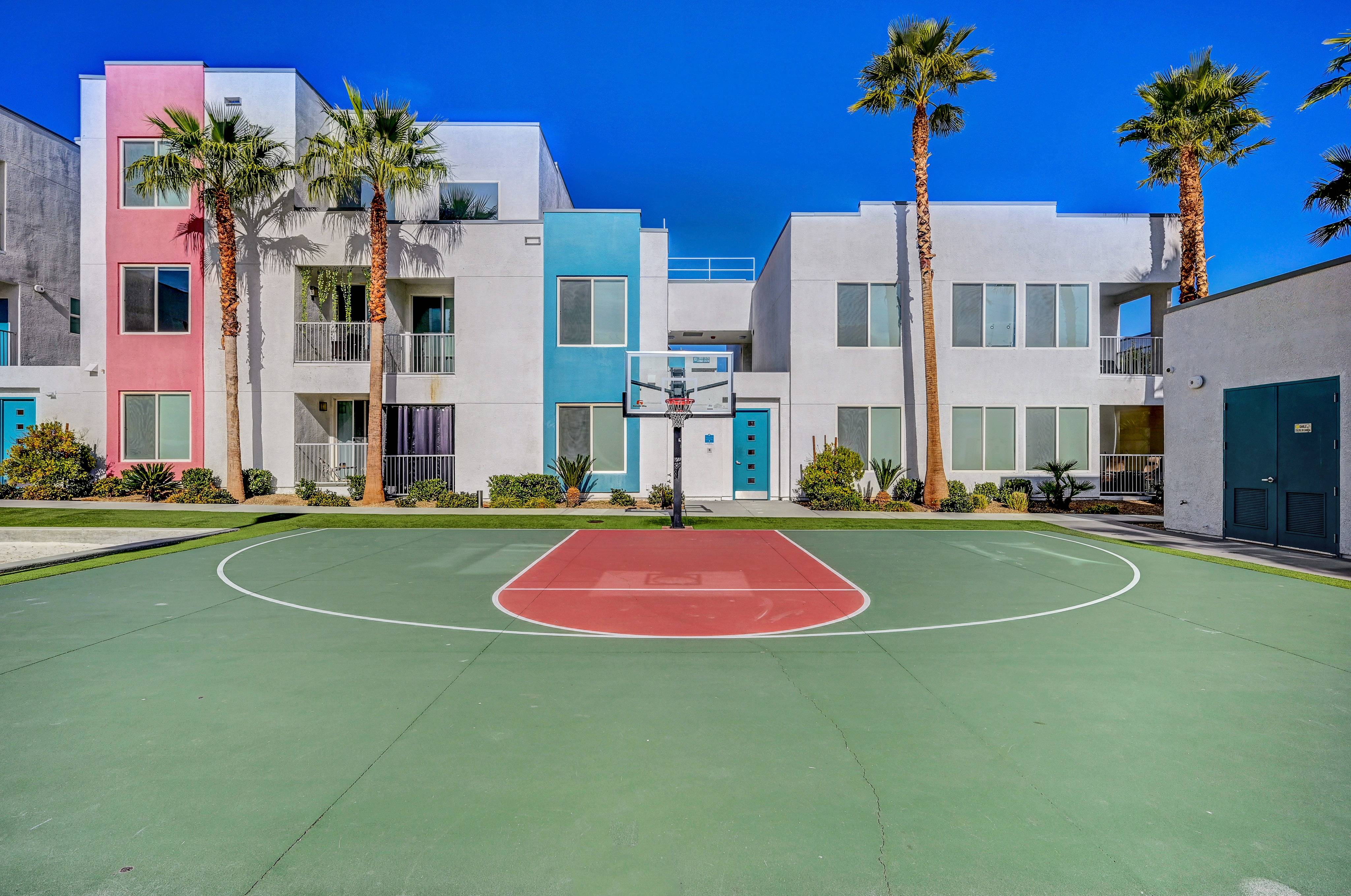 south-beach-las-vegas-resort-basketball-court