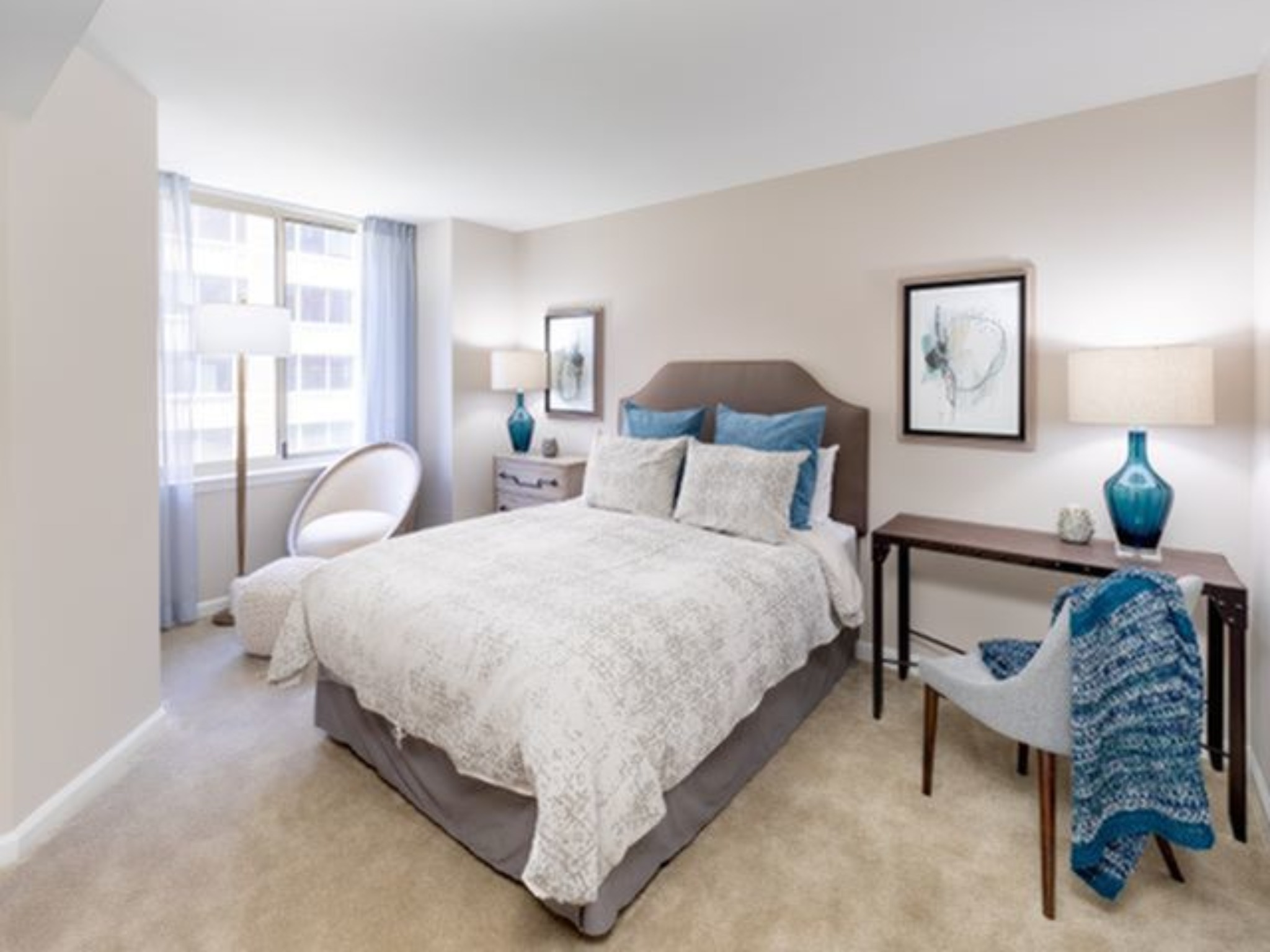 Take A Virtual Tour Meridian at Ballston Commons Apartments in
