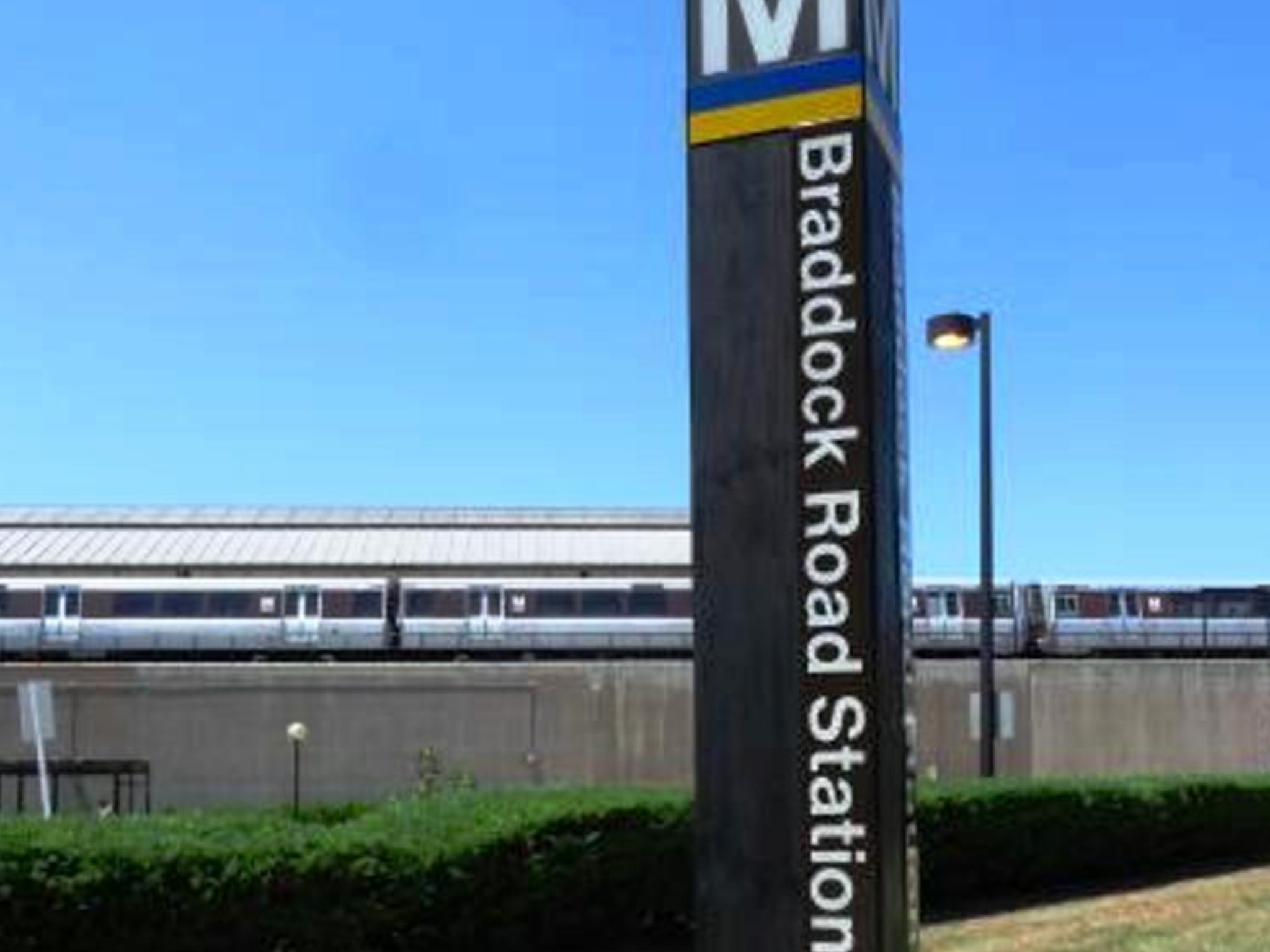 Take A Virtual Tour Meridian at Braddock Station Alexandria Apartments