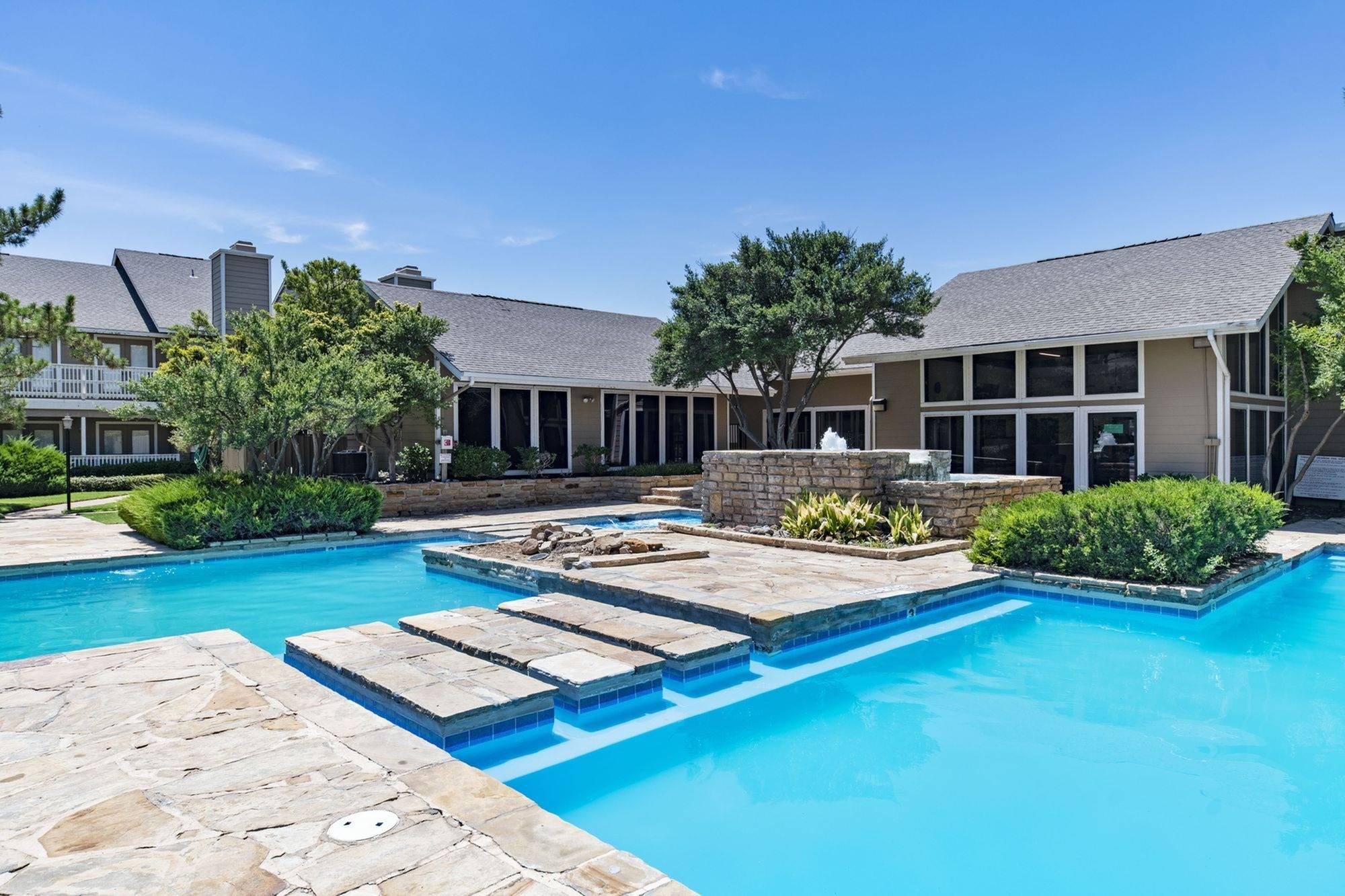 The Clusters Apartments In Midland, TX