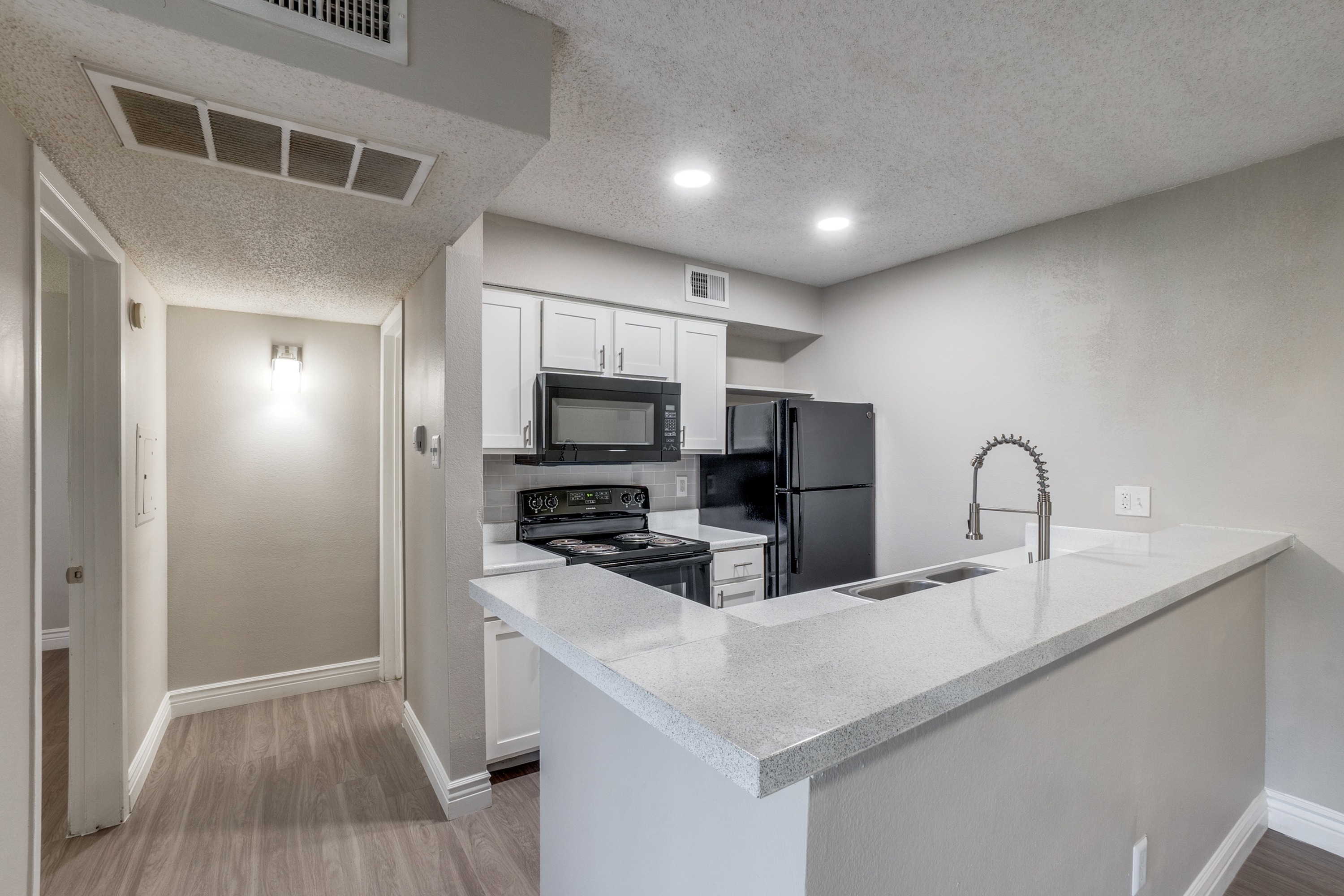 18949-marsh-ln-dallas-tx-75287-High-Res-10