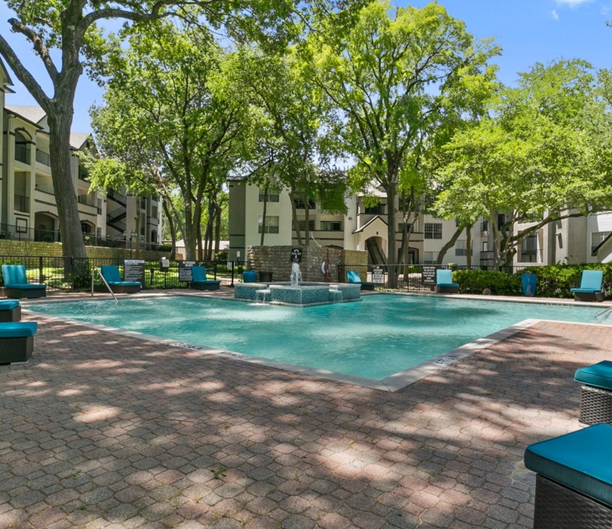 Thornbury at Chase Oaks Apartments In Plano, TX