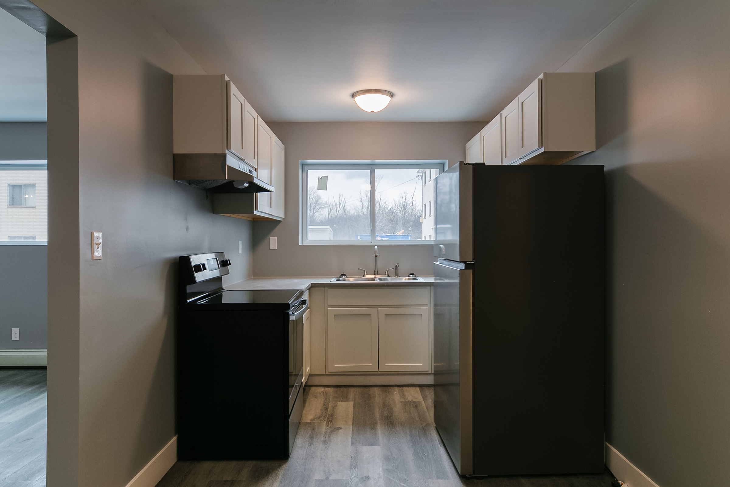 Country Club Manor Apartments Experience Affordable Luxury In Flint - cy4z4i3