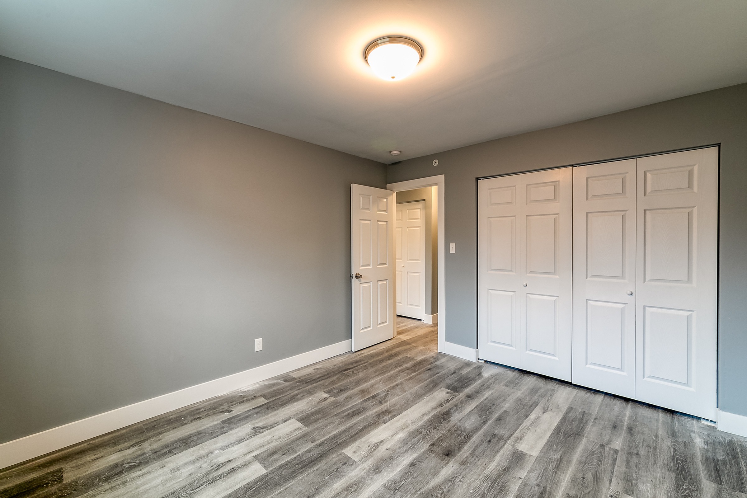 1 - 2 Bed Apartments - Check Availability | Country Club Manor