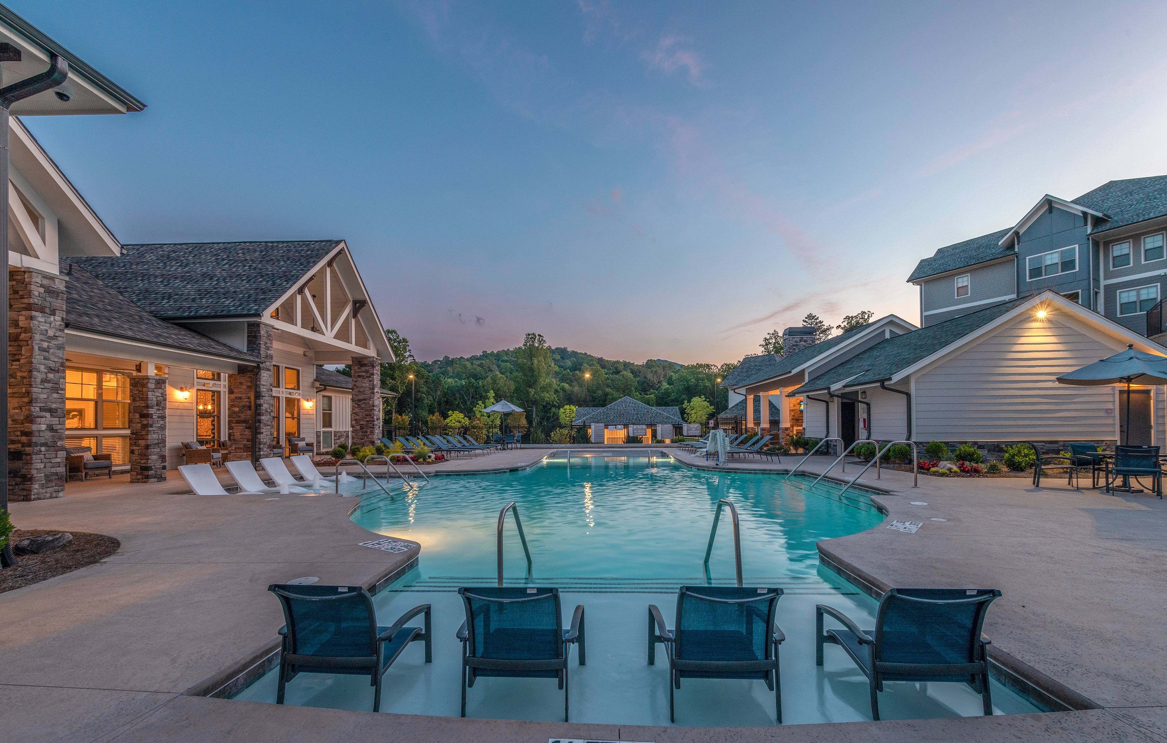 Outdoor Pool & Sundeck
