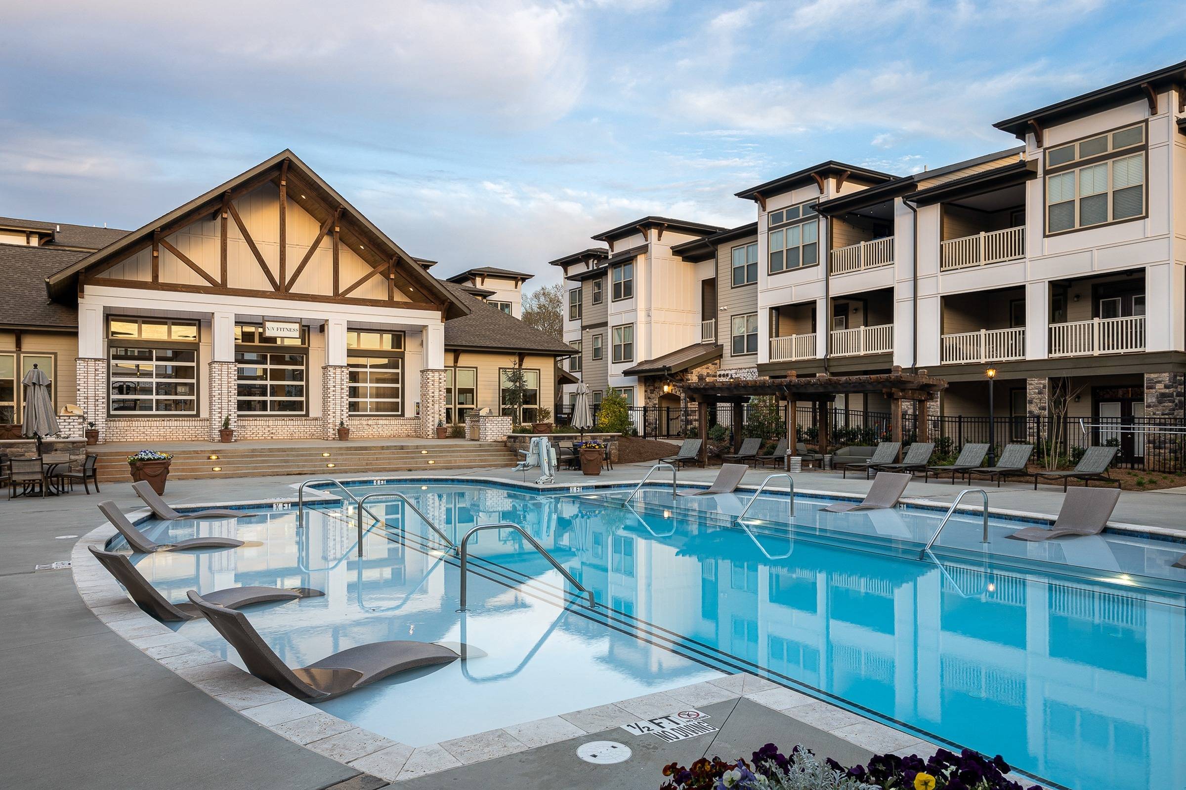 Gorgeous Pool and Sundeck