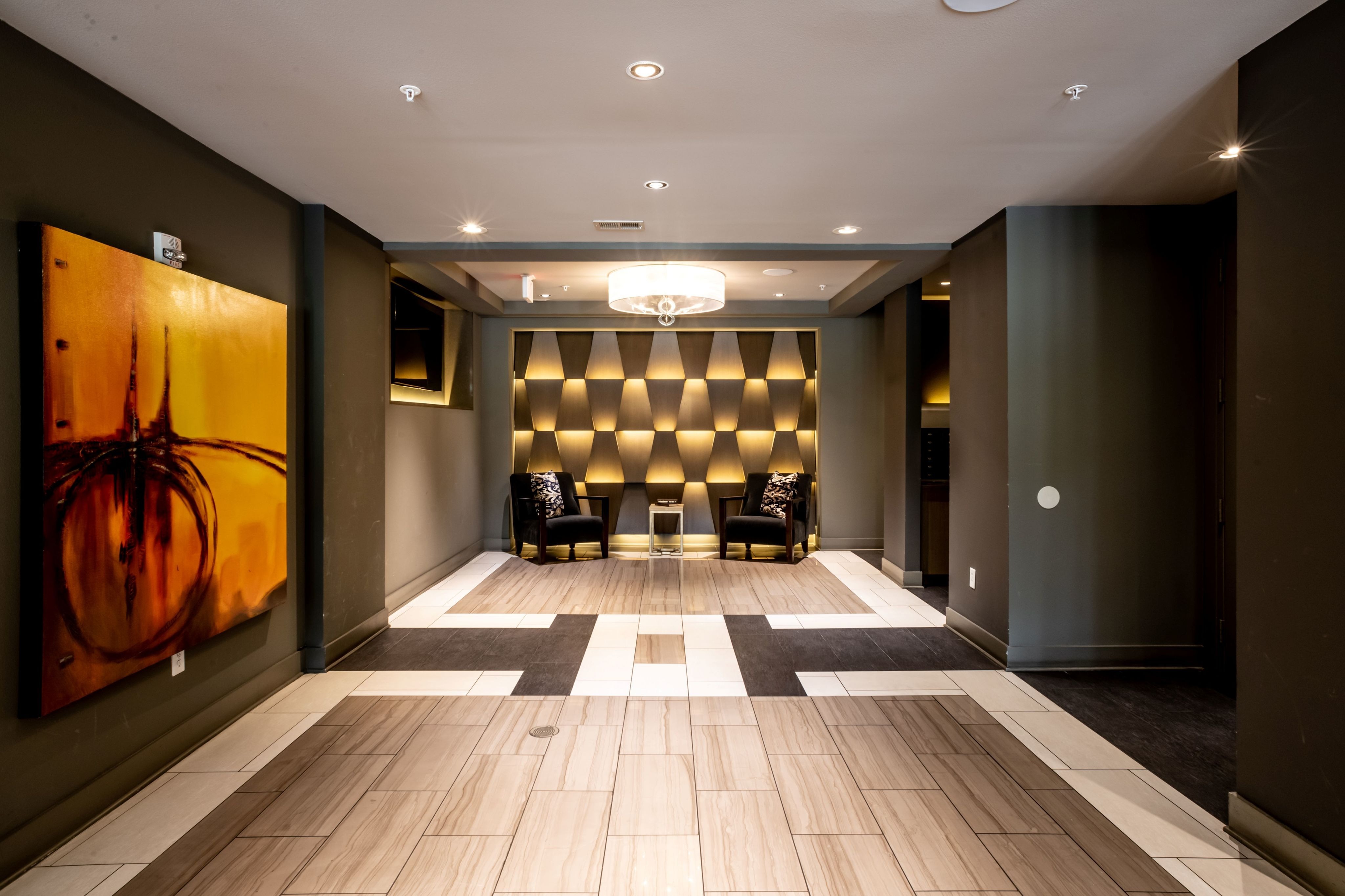 Package Locker Lounge