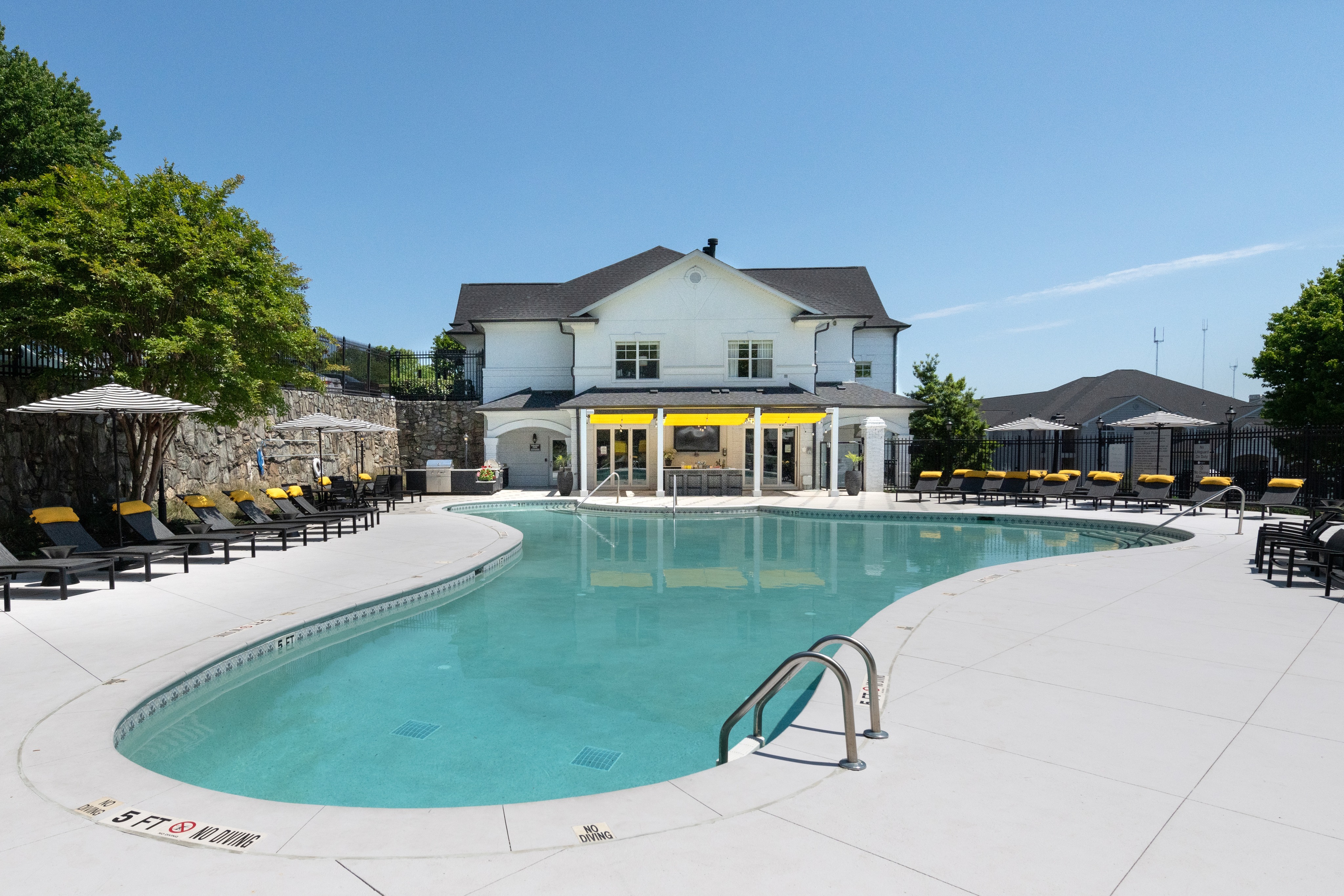 925 Canterbury Rd NE 1 Bed Apartment for Rent