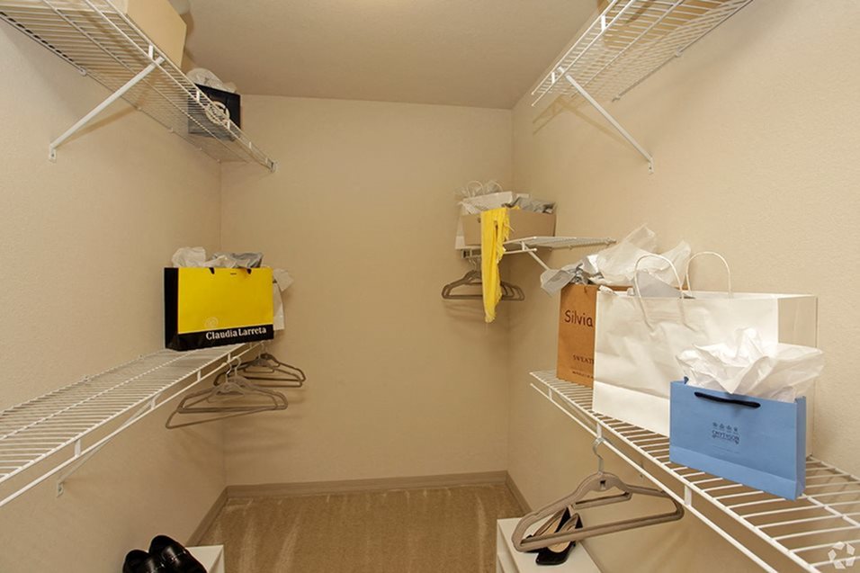 Interior 14