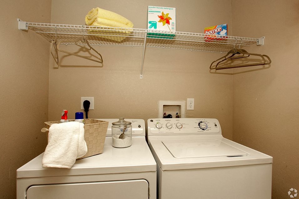 Interior 15
