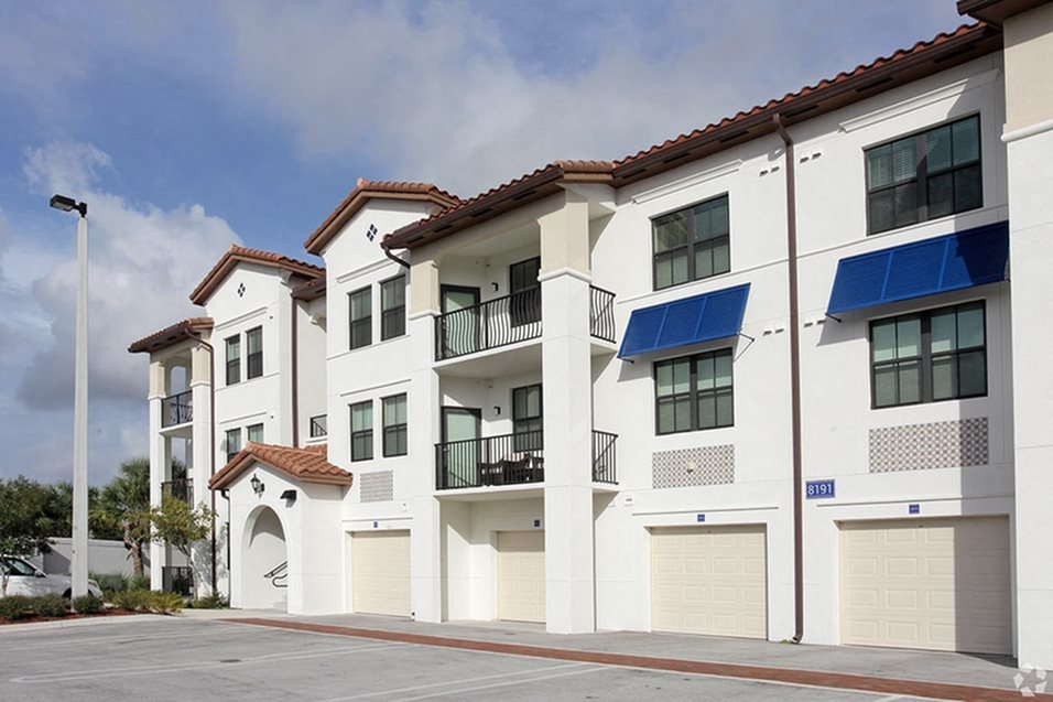 Exterior 10