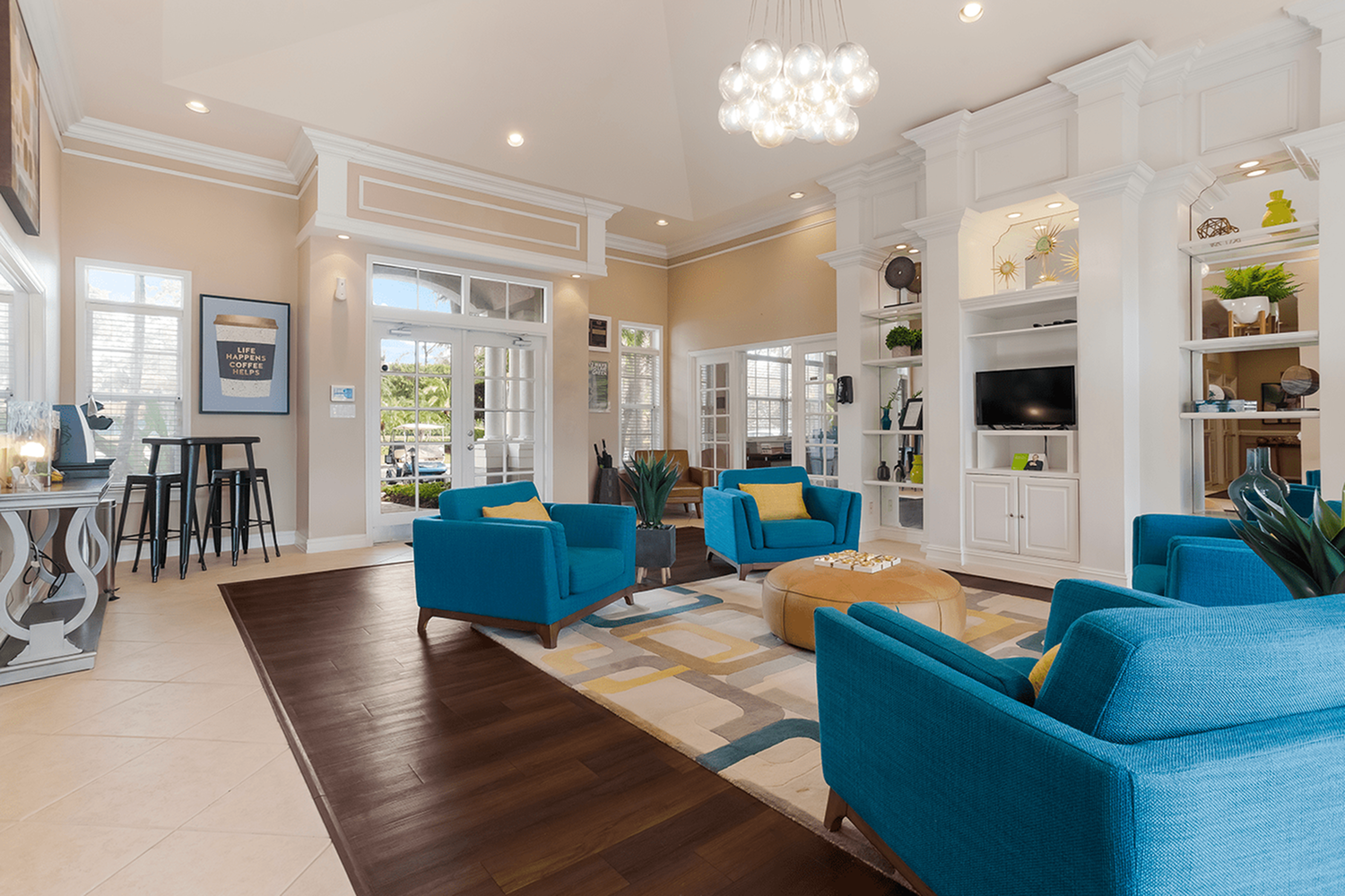 Woodbine interior photo 3