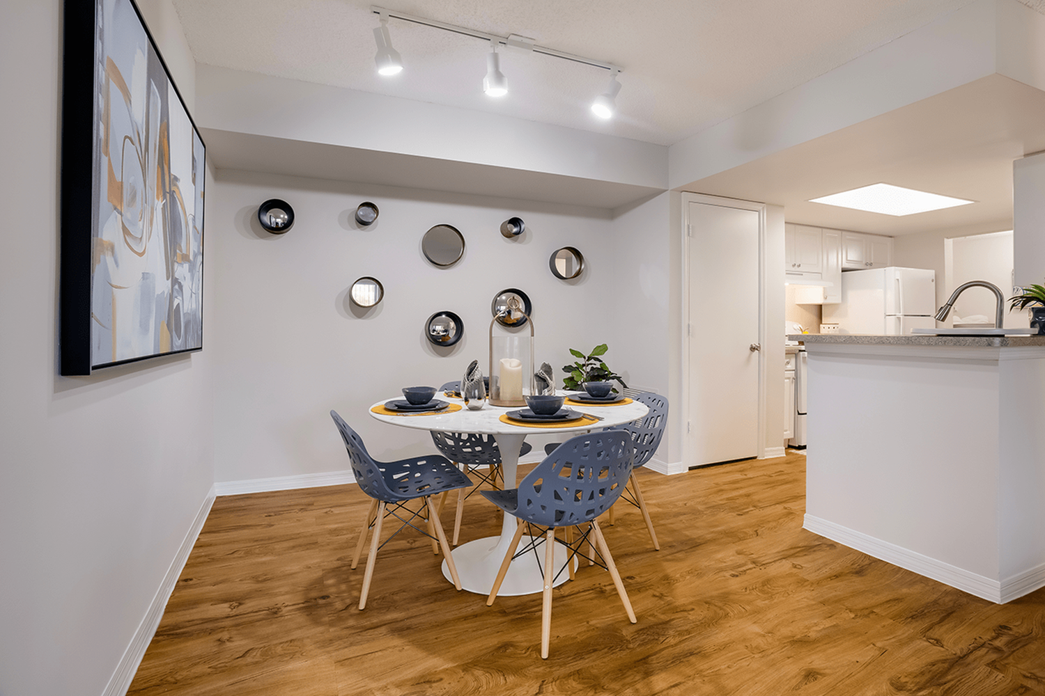 Woodbine interior photo 7