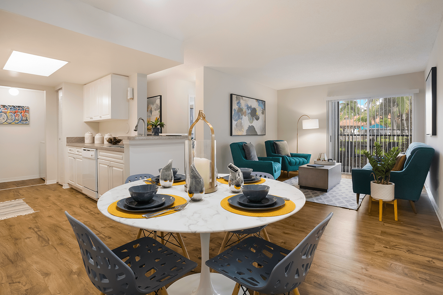 Woodbine interior photo 8