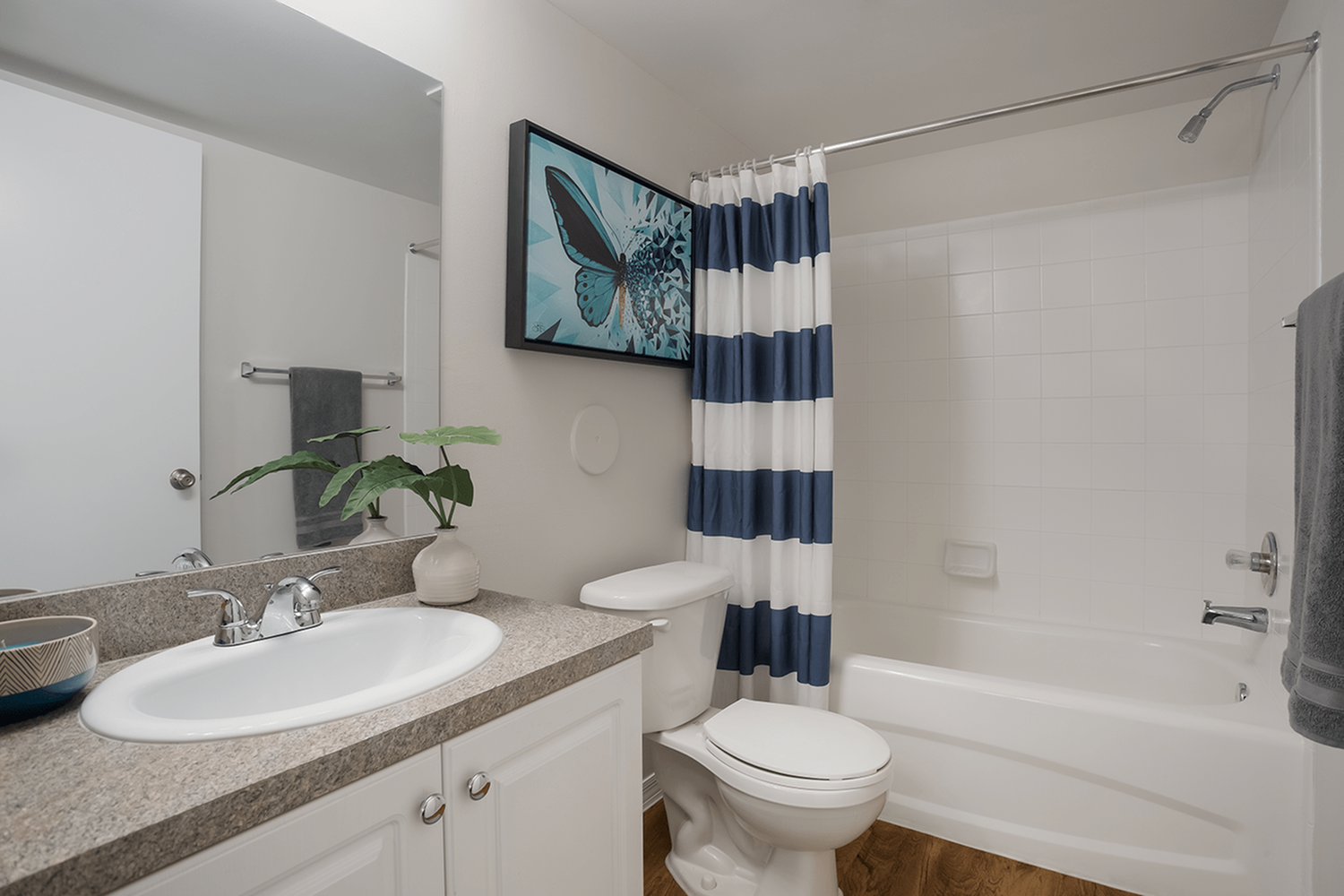 Woodbine interior photo 11