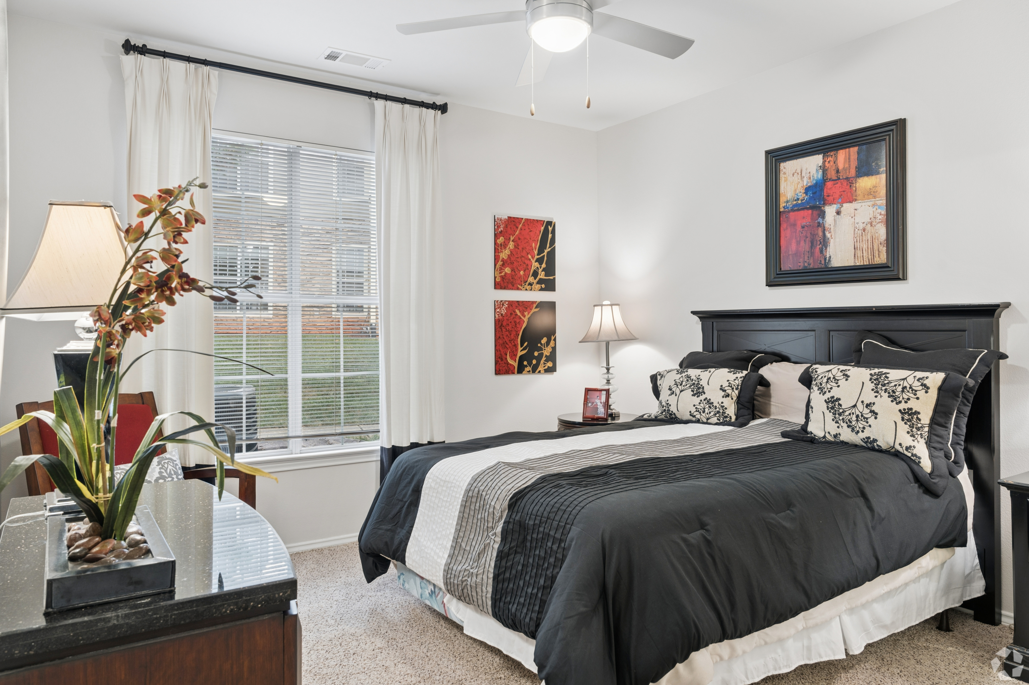The Lodge at Crossroads community amenities