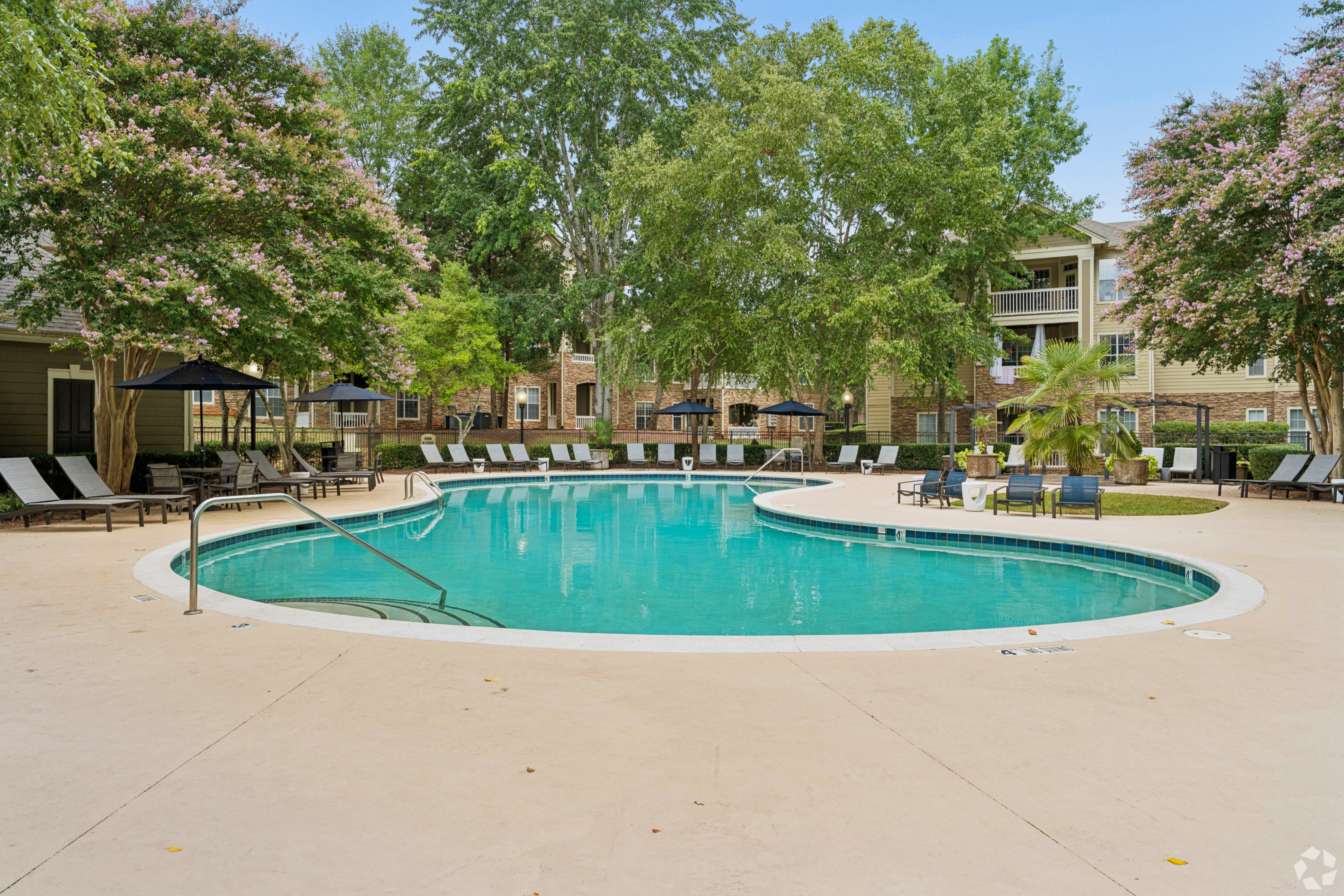 The Lodge at Crossroads apartment amenities
