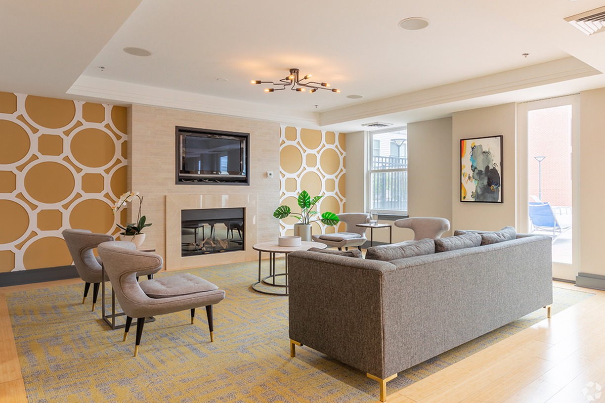 Fenestra clubroom