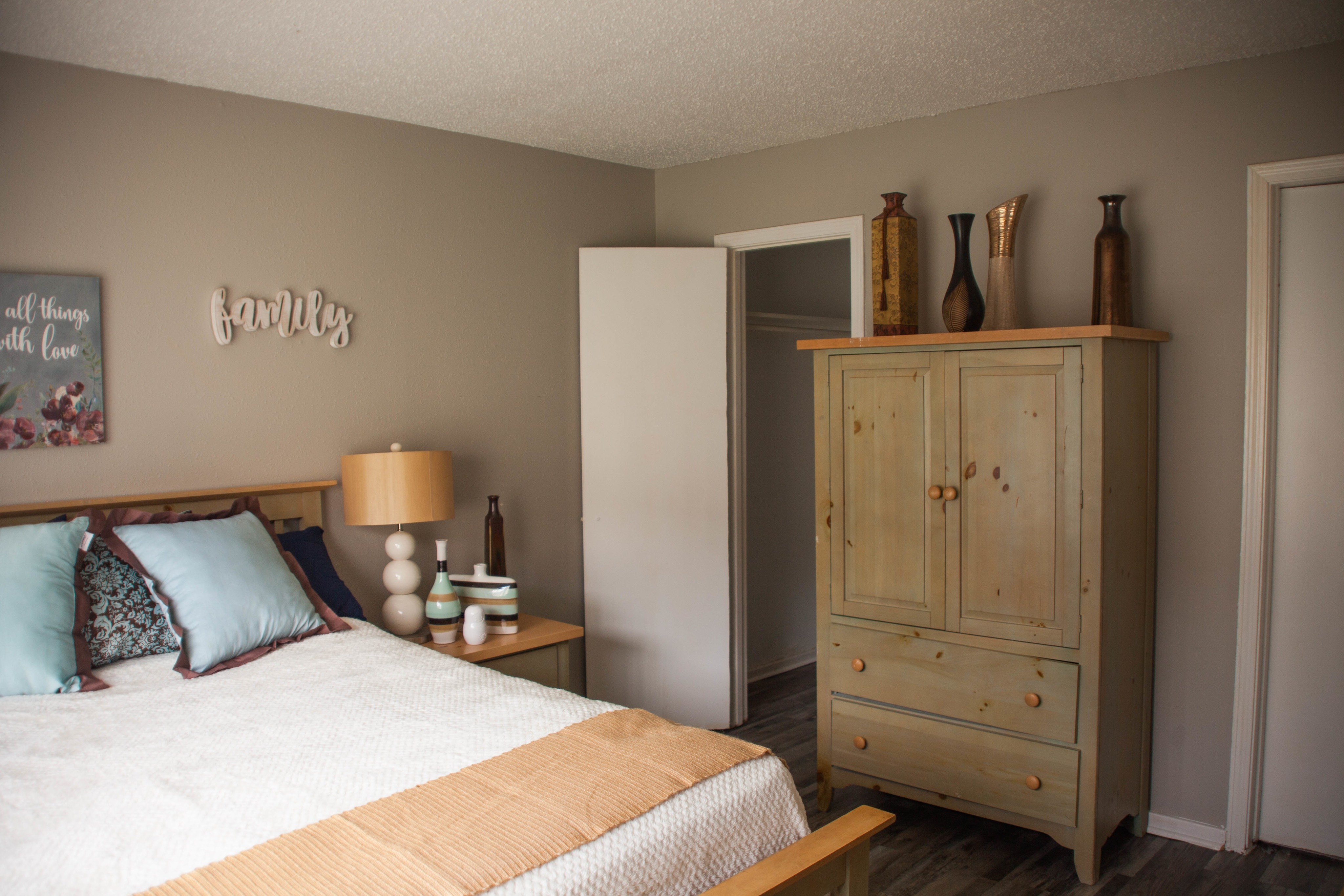 View Photos Seminole Ridge Apartments