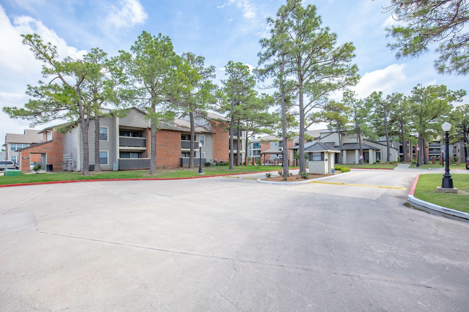 View Photos & Take A Virtual Tour Woodscape Apartments