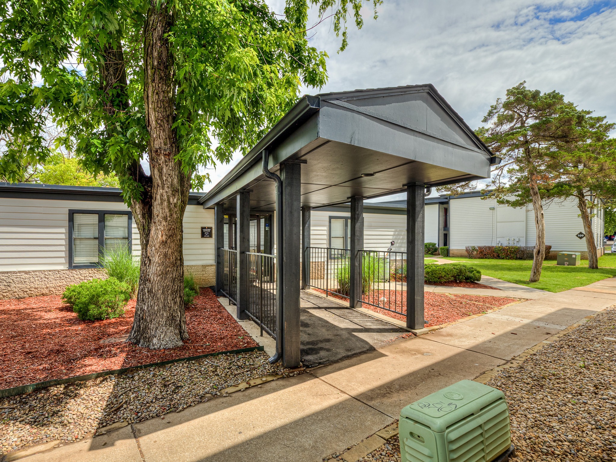 View Photos Seminole Ridge Apartments