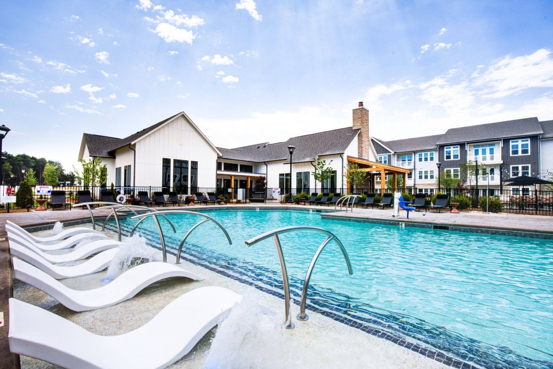 Chestnut Farm Matthews, NC Apartments Official Site