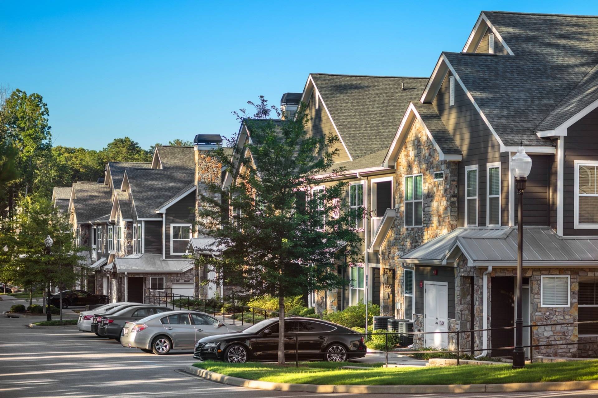 Townhome Exterior | Apartments in Birmingham, AL | Retreat at Greystone