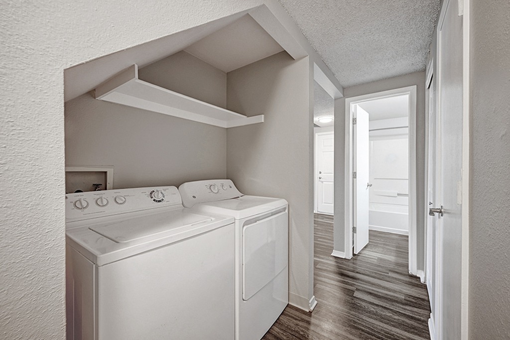 Amenities Summit Riverside Apartments in Littleton, CO