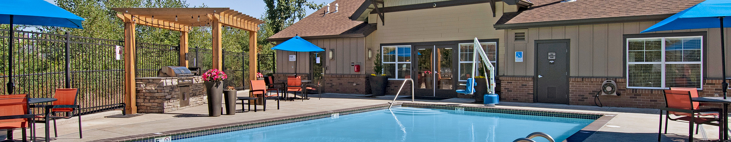 Pool | Element 170 Apartments