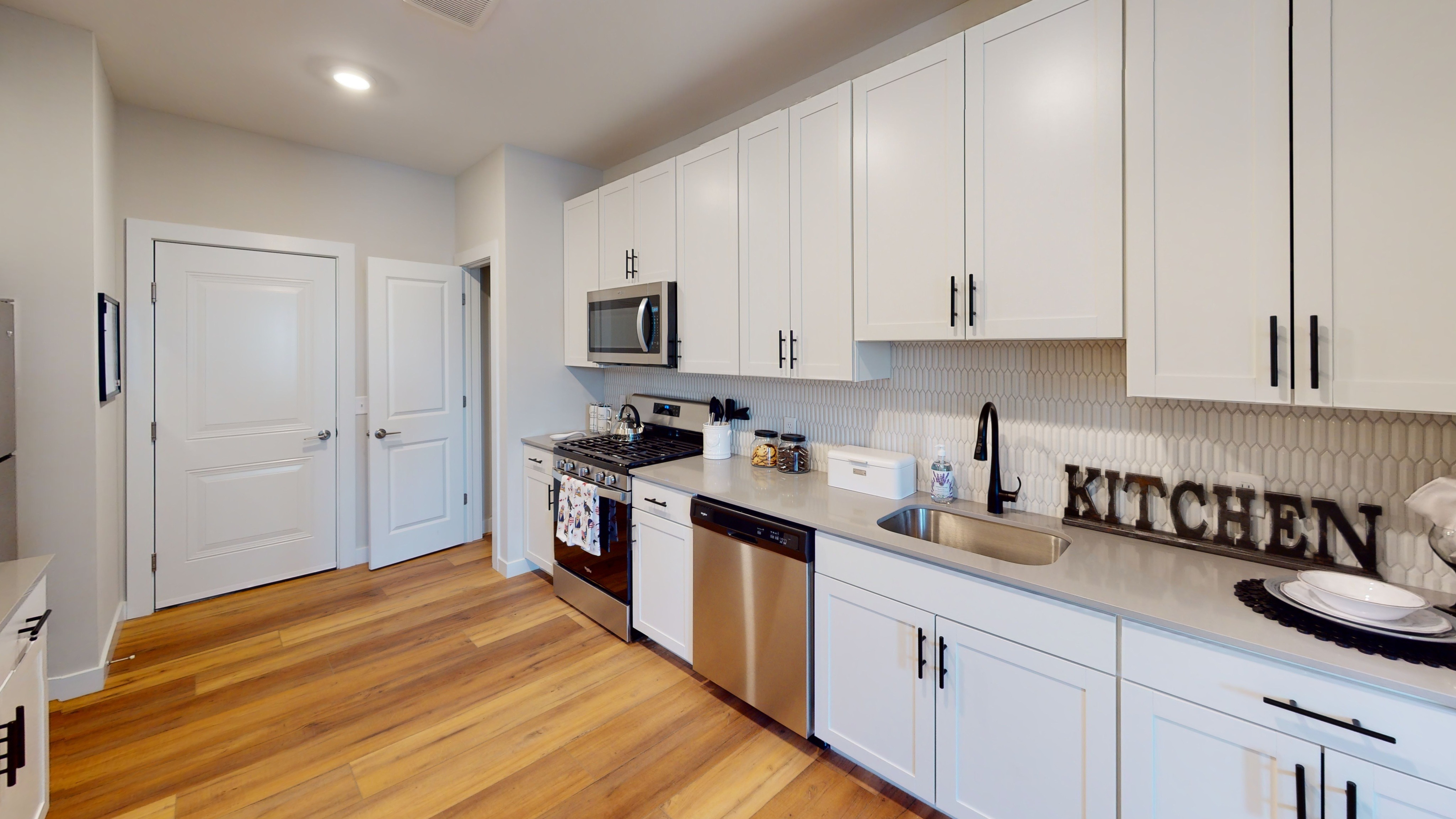 Navesink (Brand New Construction) 3 Bed Apartment Camelot at LaMer