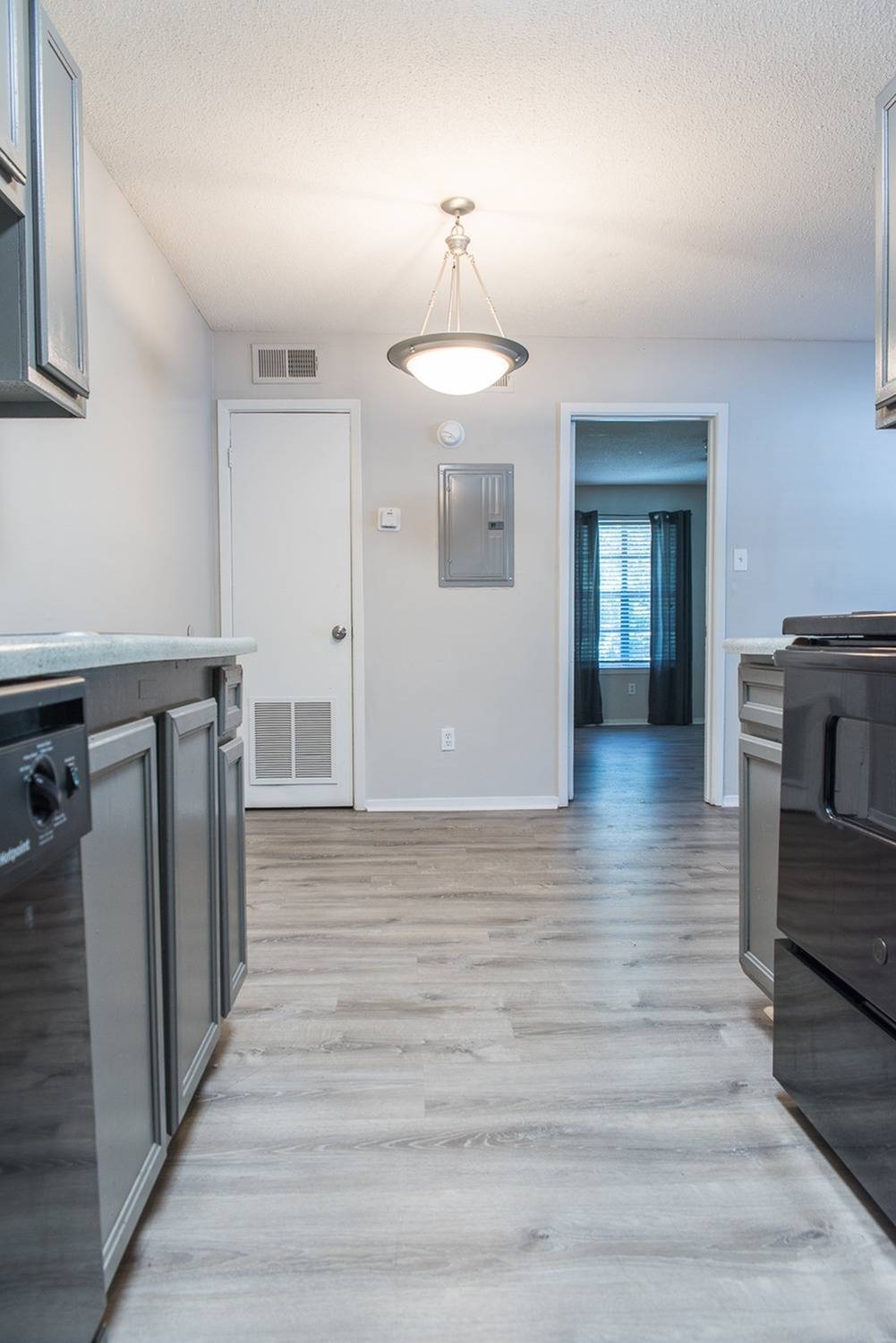 View Photos Twin Oaks Apartments