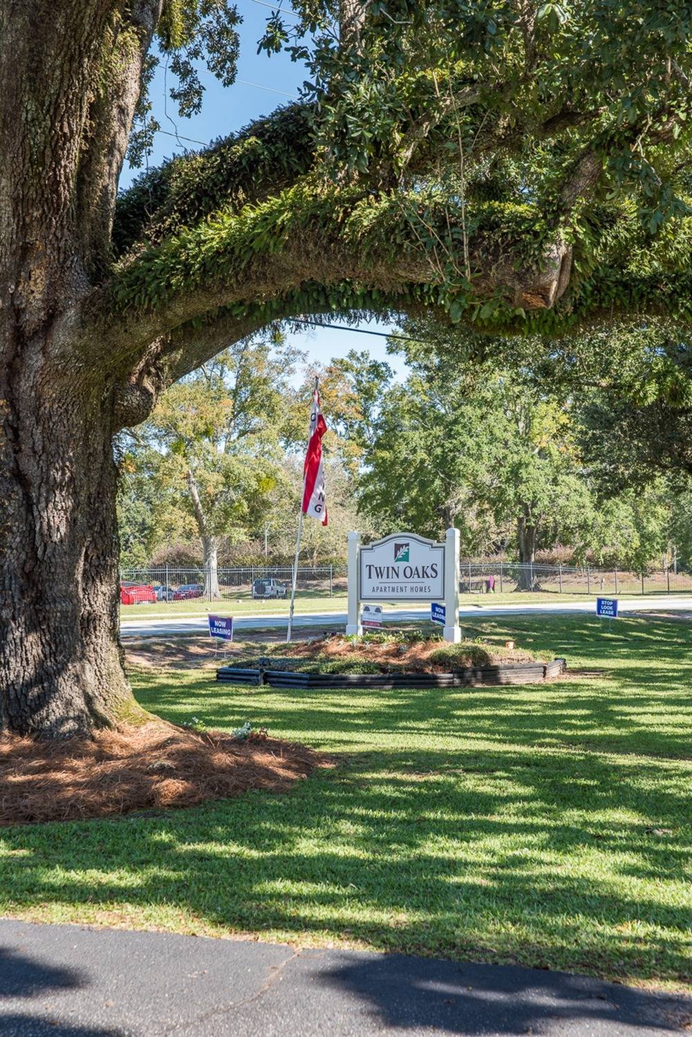 View Photos Twin Oaks Apartments