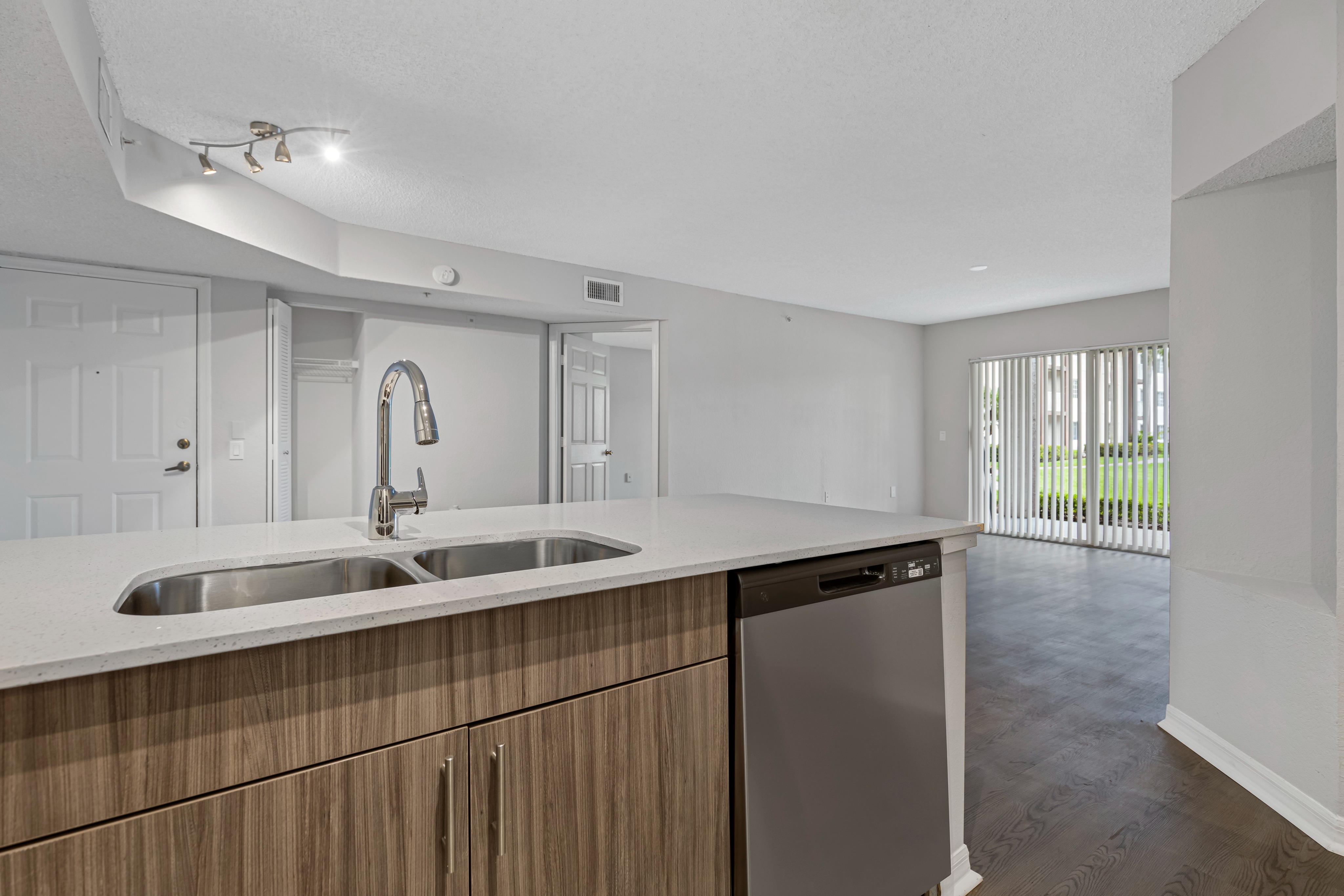 View Photos The Fountains At Delray Beach