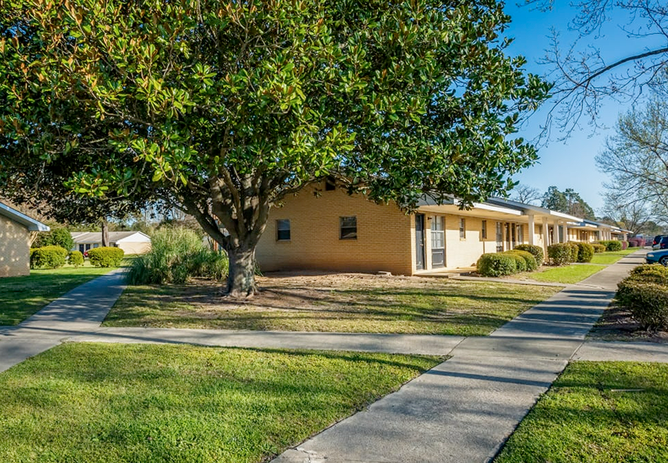 View Photos Oakview Apartments