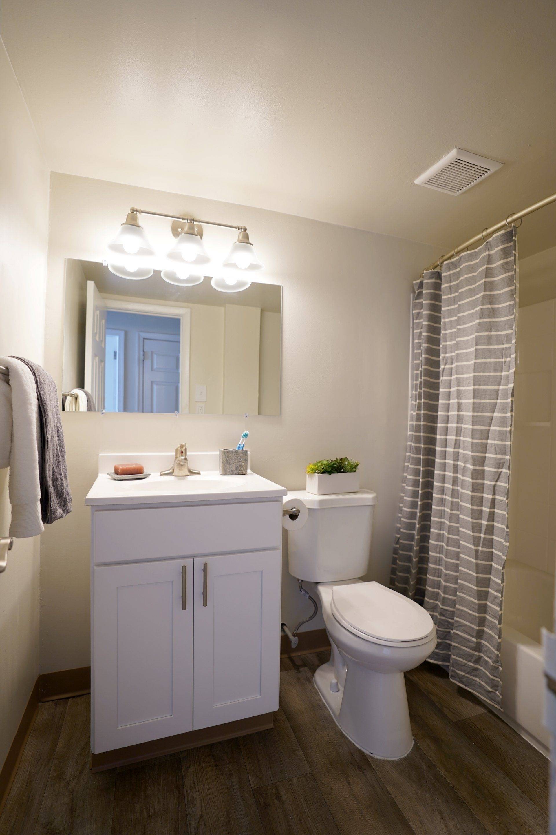 View Photos & Take A Virtual Tour Aston Glen