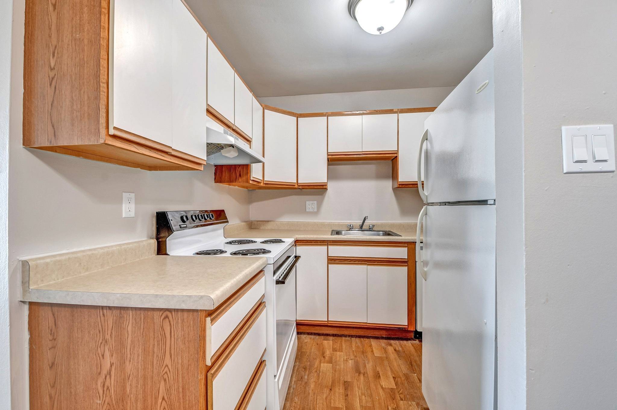 Danube 1 Bed Apartment Hidden Creek