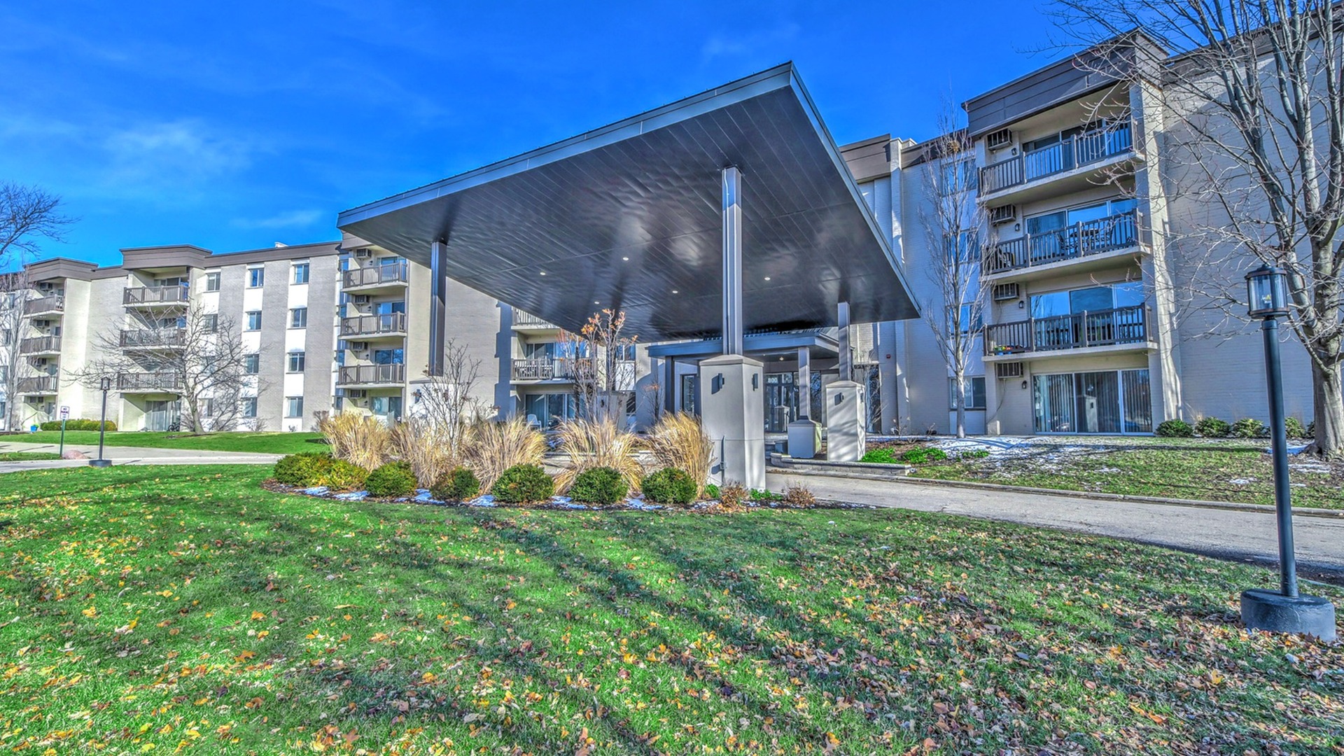 Stonebridge of Arlington Heights Apartments In Arlington Heights, IL