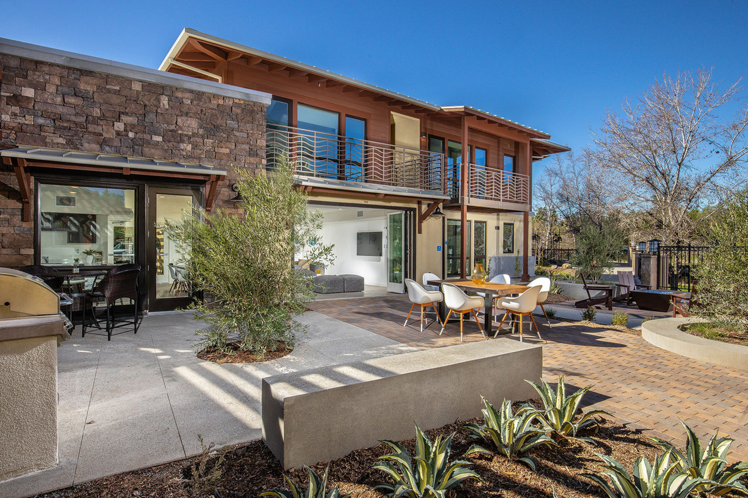 Creekside villas apartments