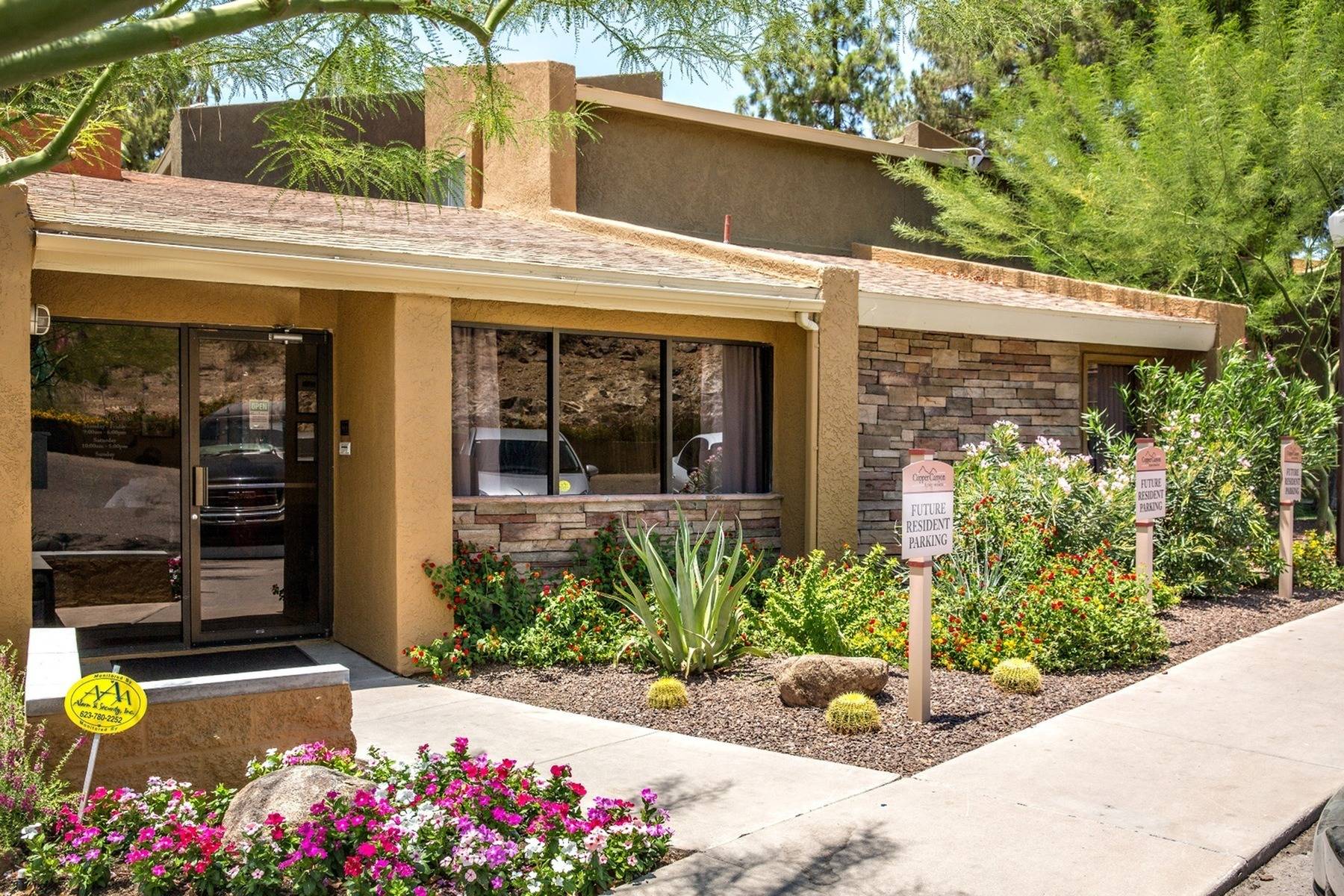 exterior of leasing office at Copper Canyon