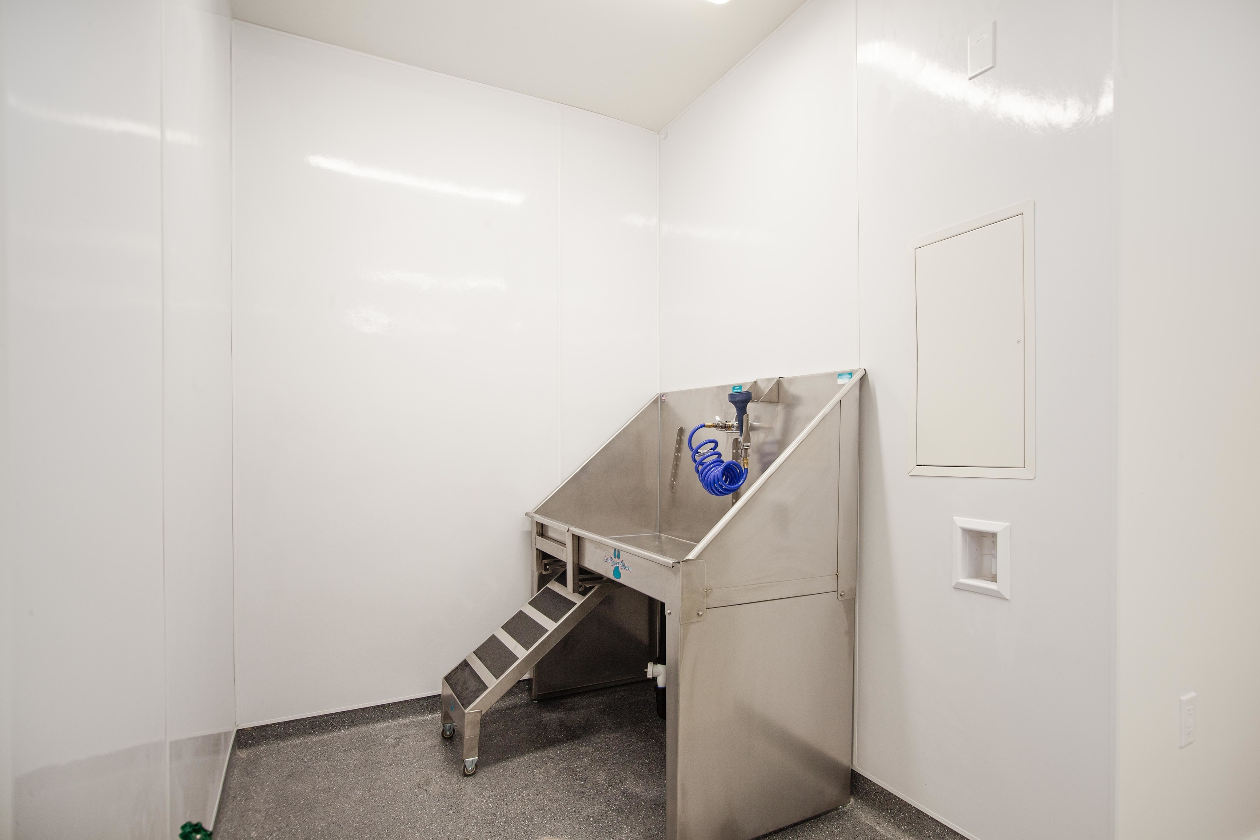 pet washing station at oro apartments