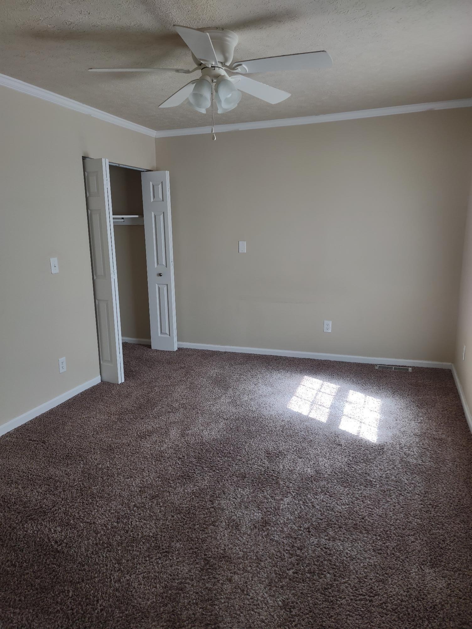 1 Bed, 1 Bath Flat 1 Bed Apartment Locust Grove Apartments