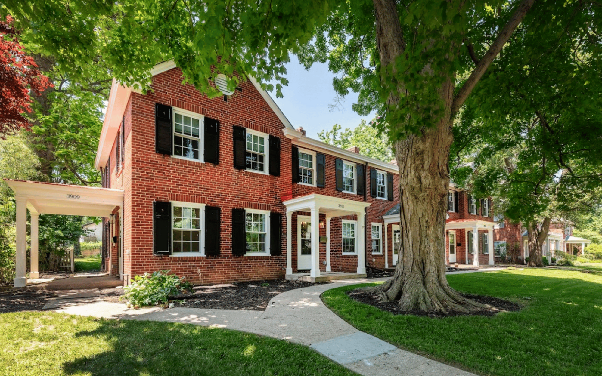 The Mid Terrace of Mariemont