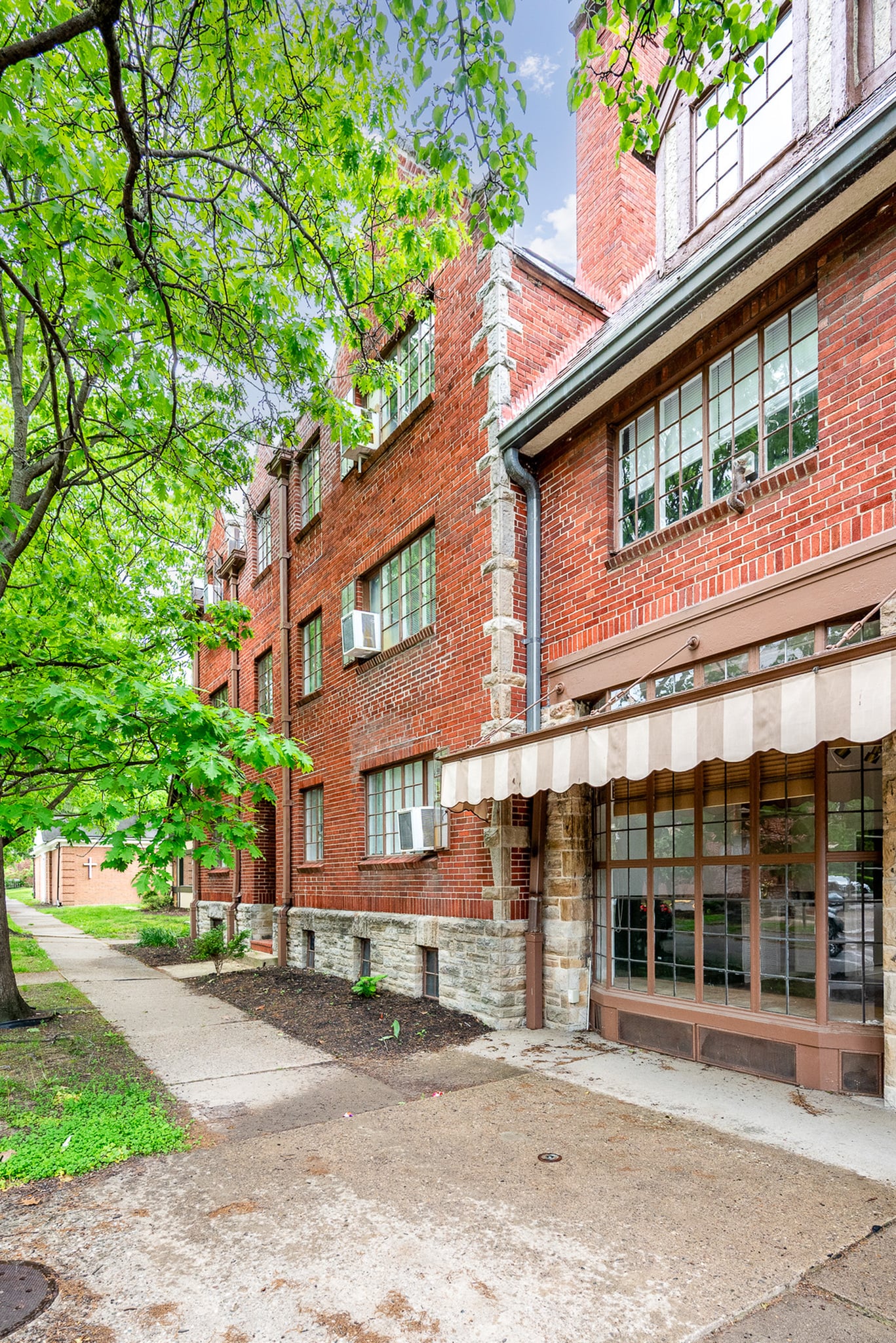 Renovated living space at Mariemont Square