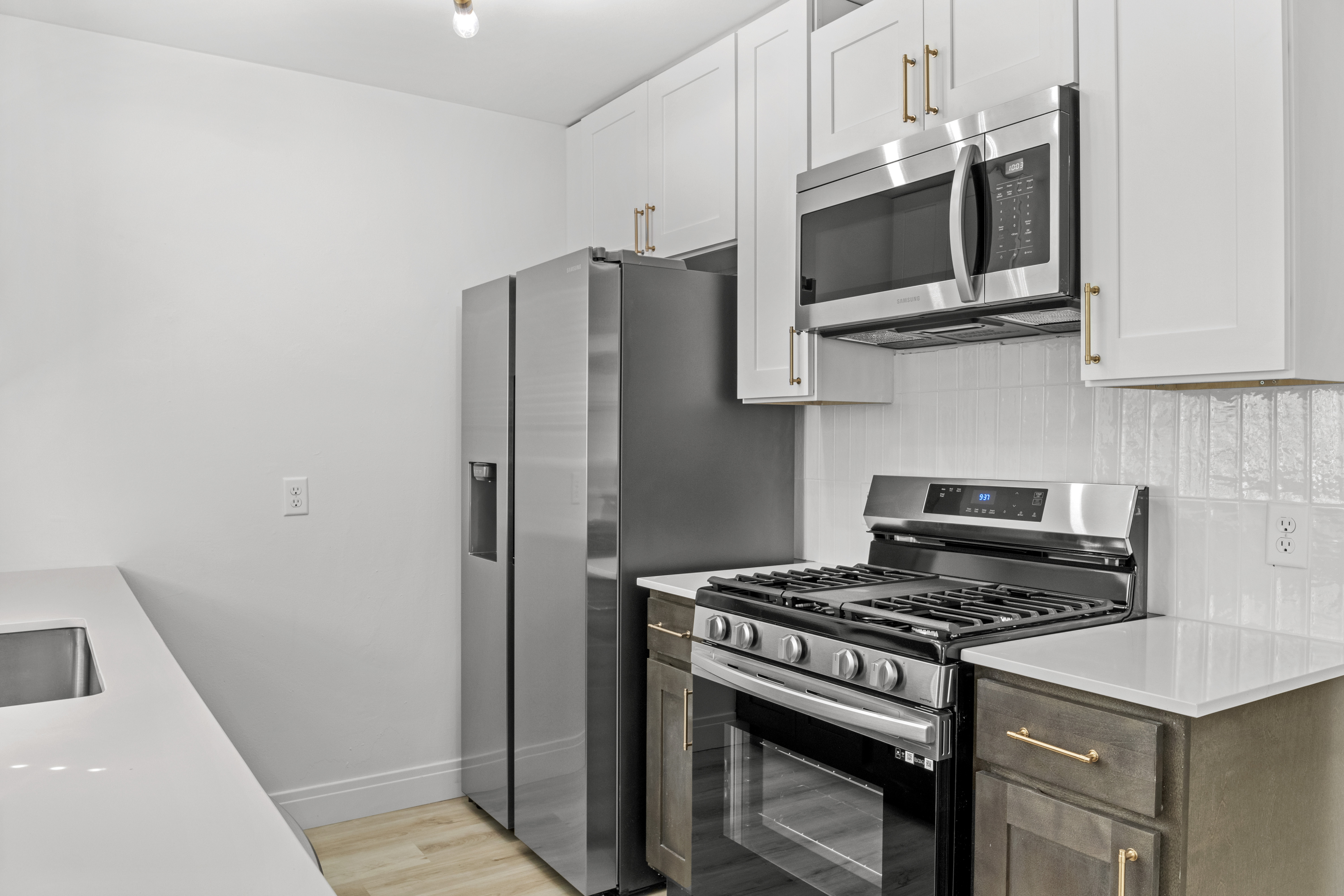 Renovated Encore apartment interior at Cadence of Newport
