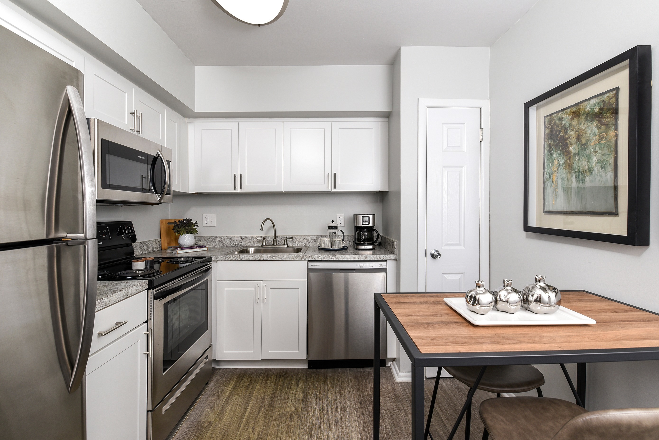 View Photos Stonybrook Apartments