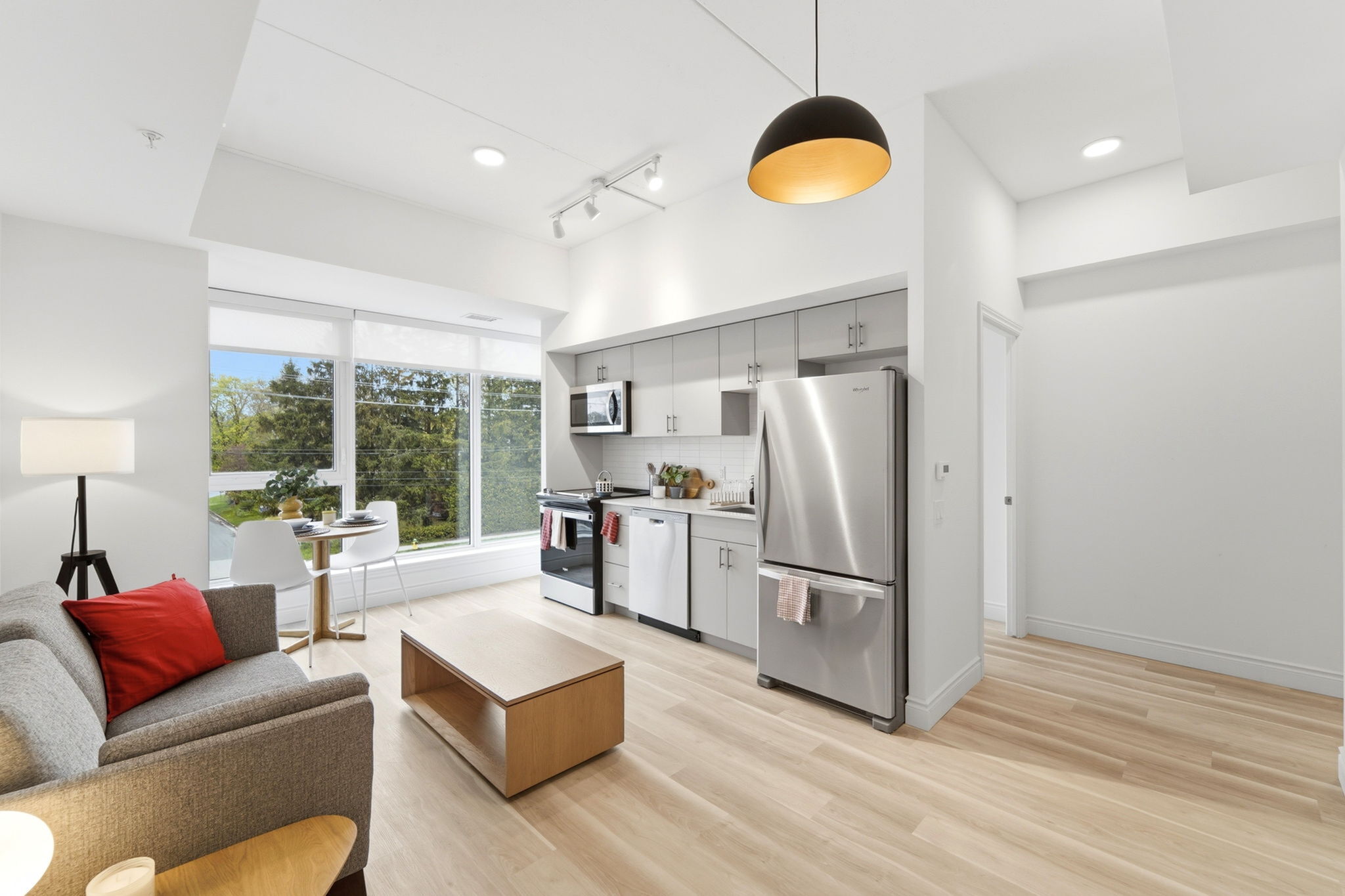 Campus Living Centres - 166 College Ave W - 2 Bed 1 Bath 07