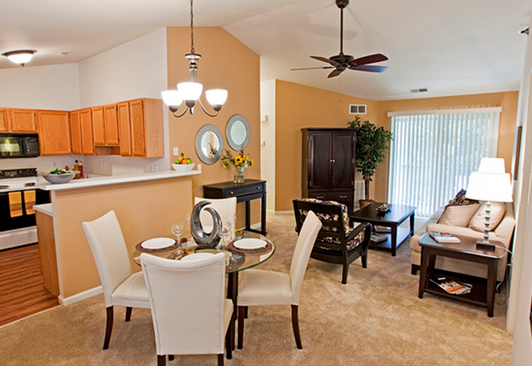 View Photos Forest Glen Apartments