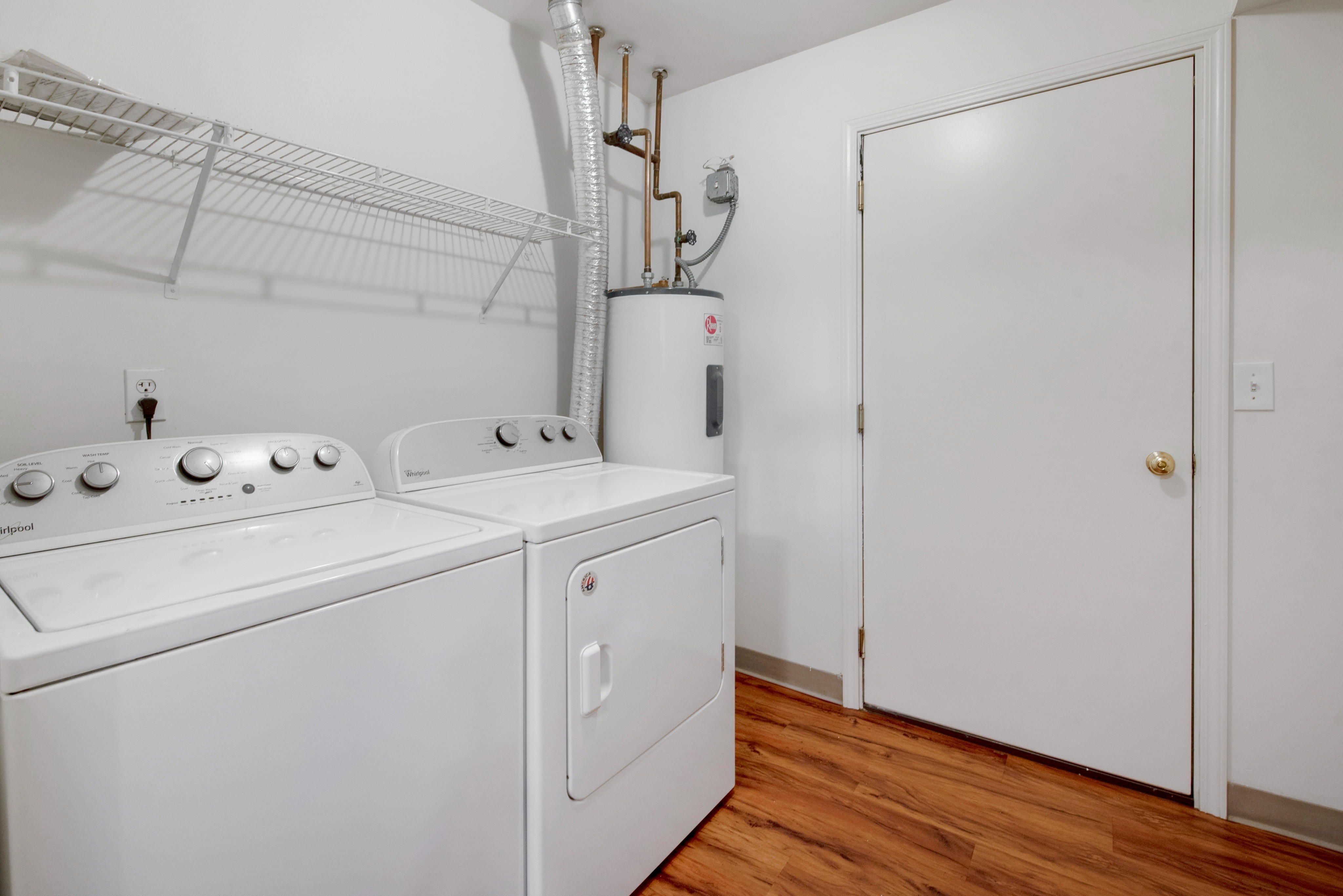 View Photos Forest Glen Apartments